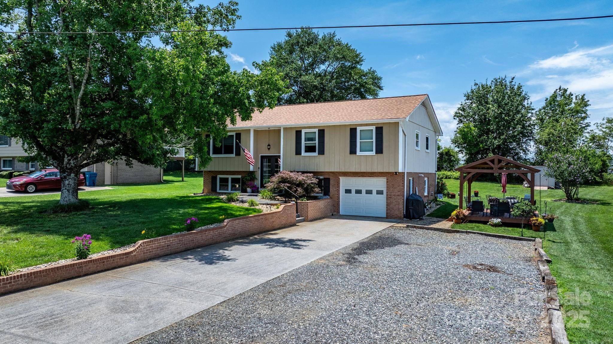 Hickory, NC 28601,3651 16th ST NE