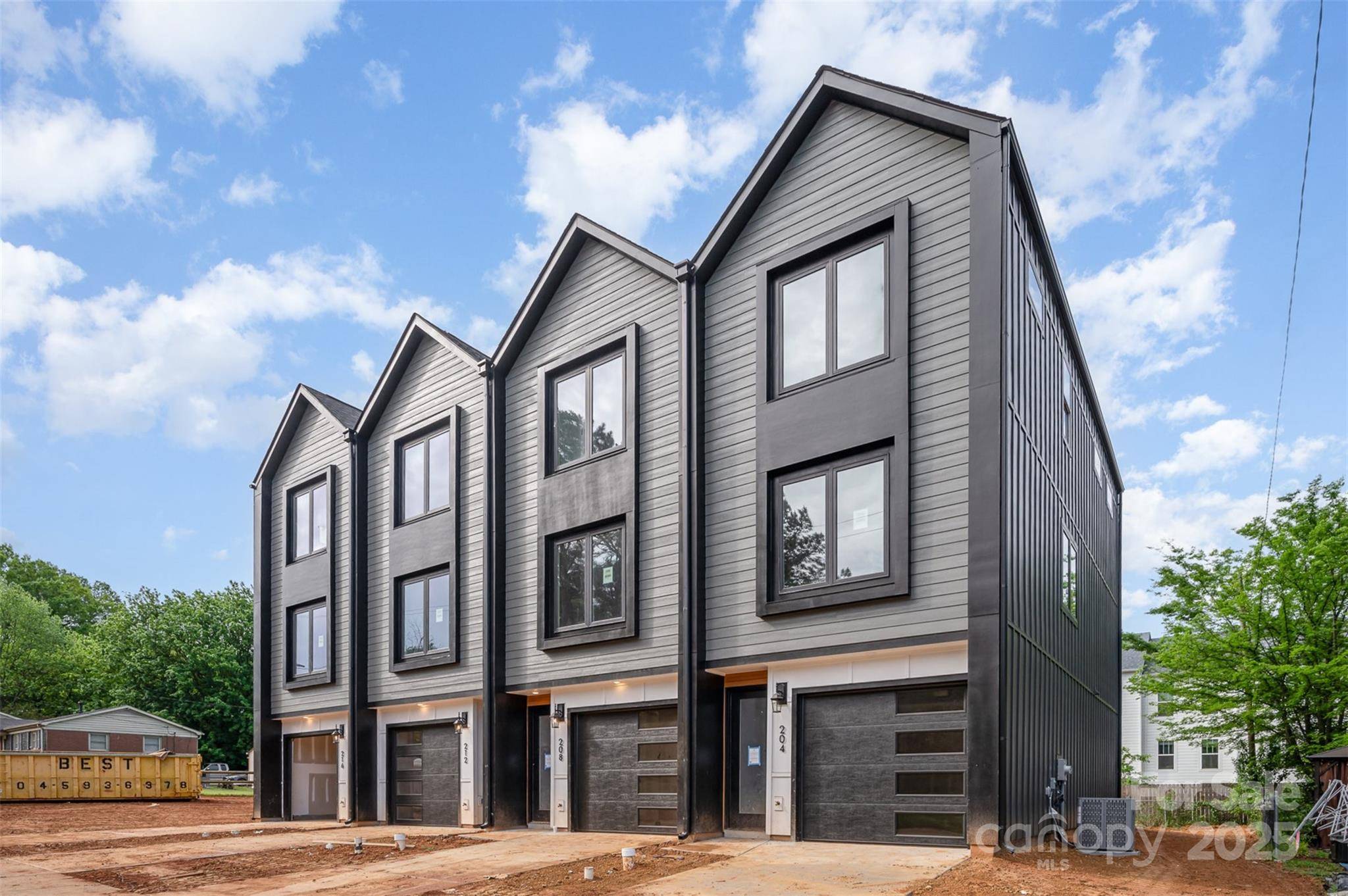 Charlotte, NC 28216,216 Mattoon ST