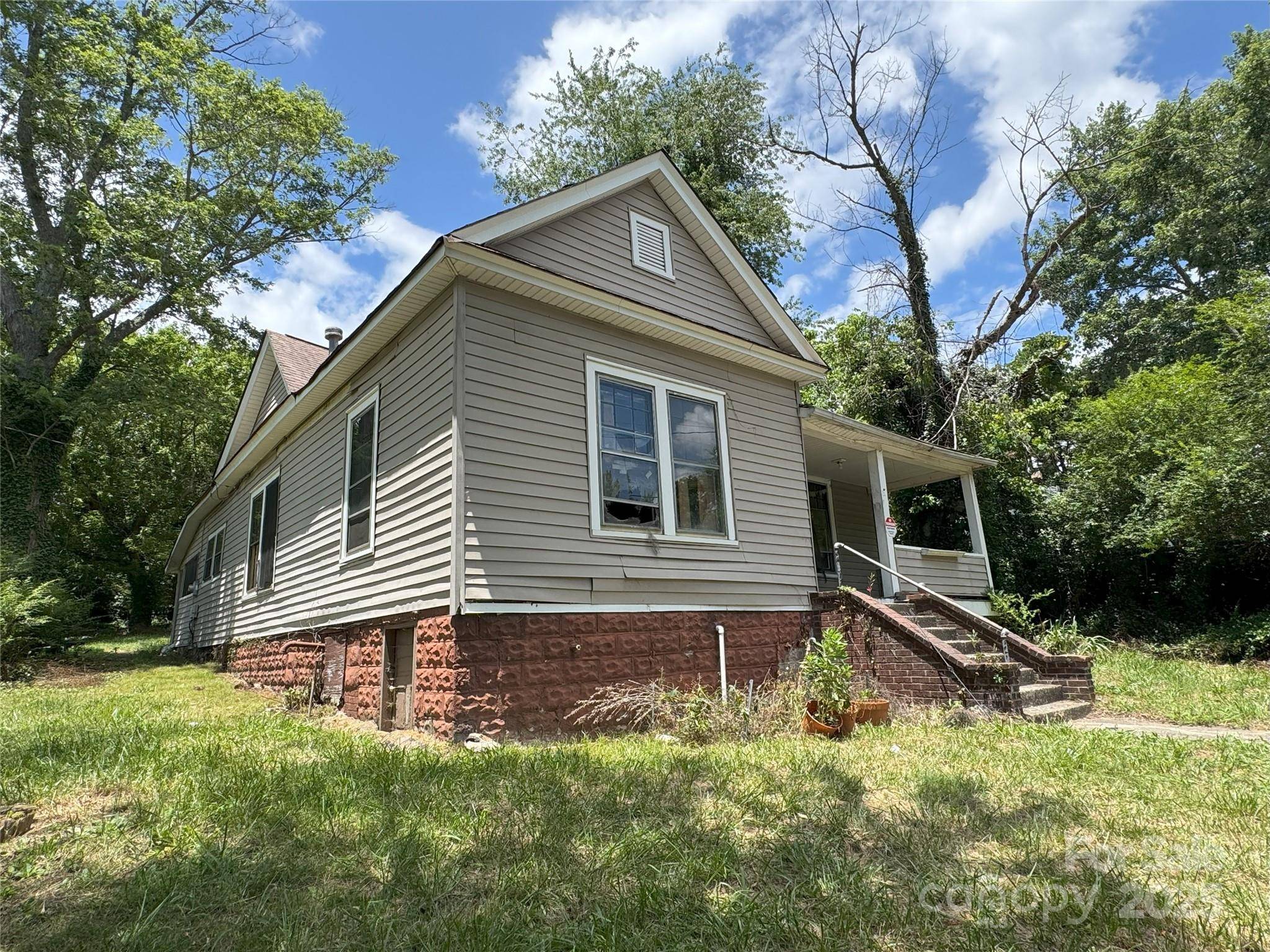 Asheville, NC 28806,21 Allen ST