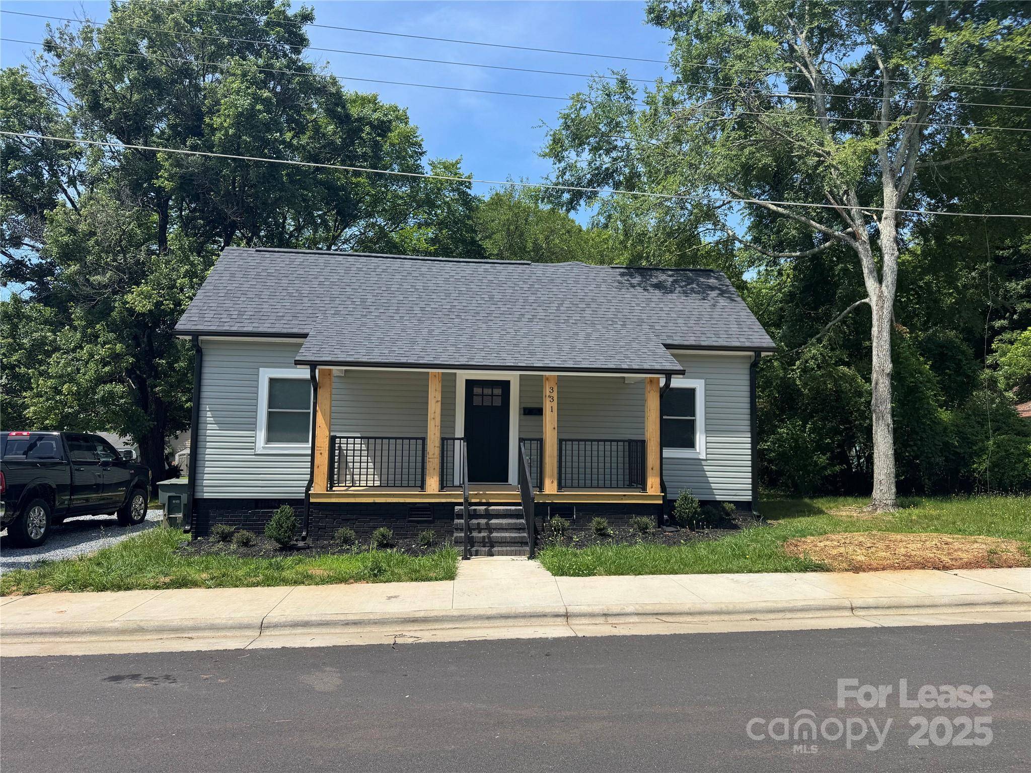 Mooresville, NC 28115,331 E Lowrance AVE