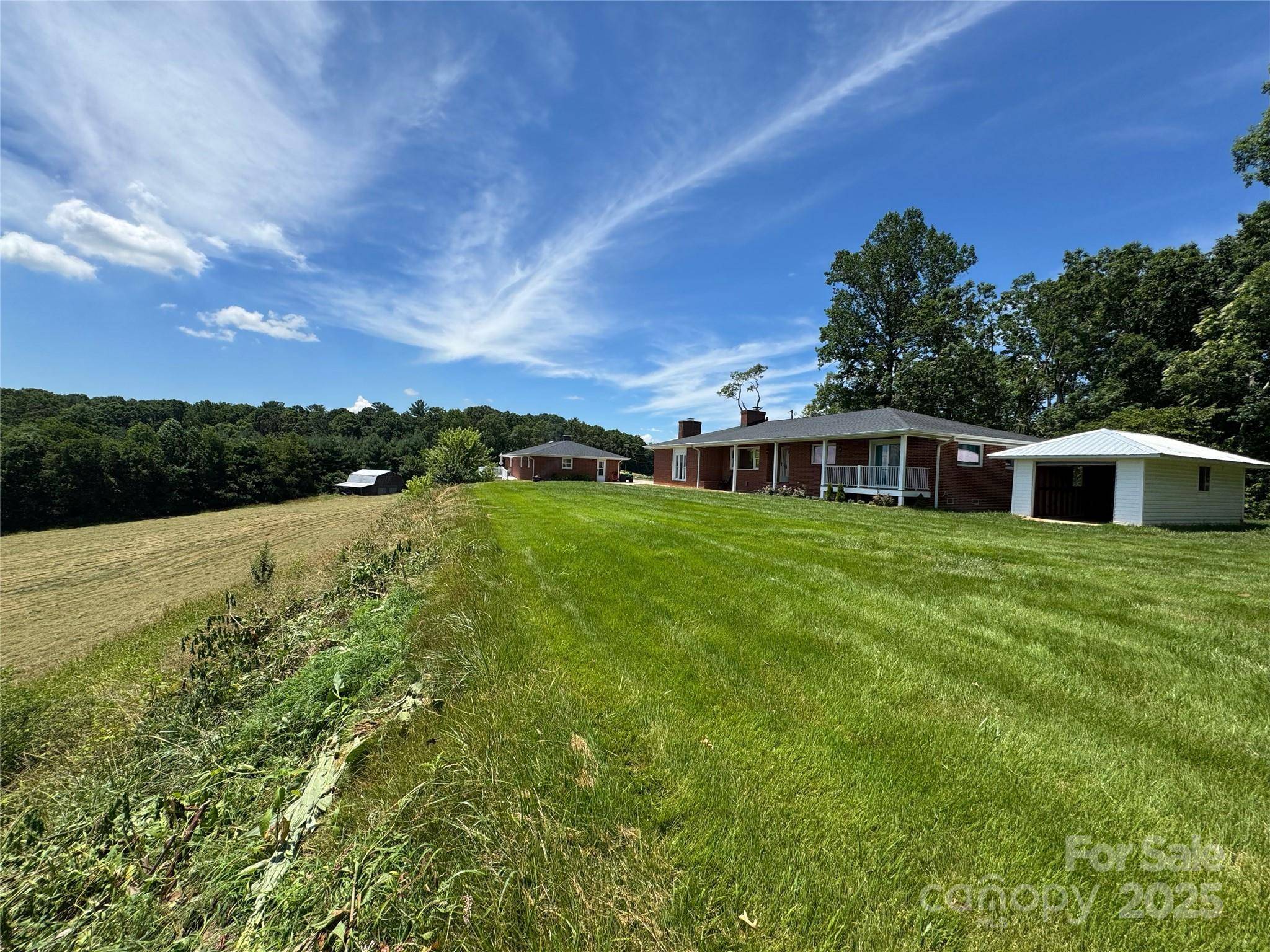 Mills River, NC 28759,598 Miles View DR