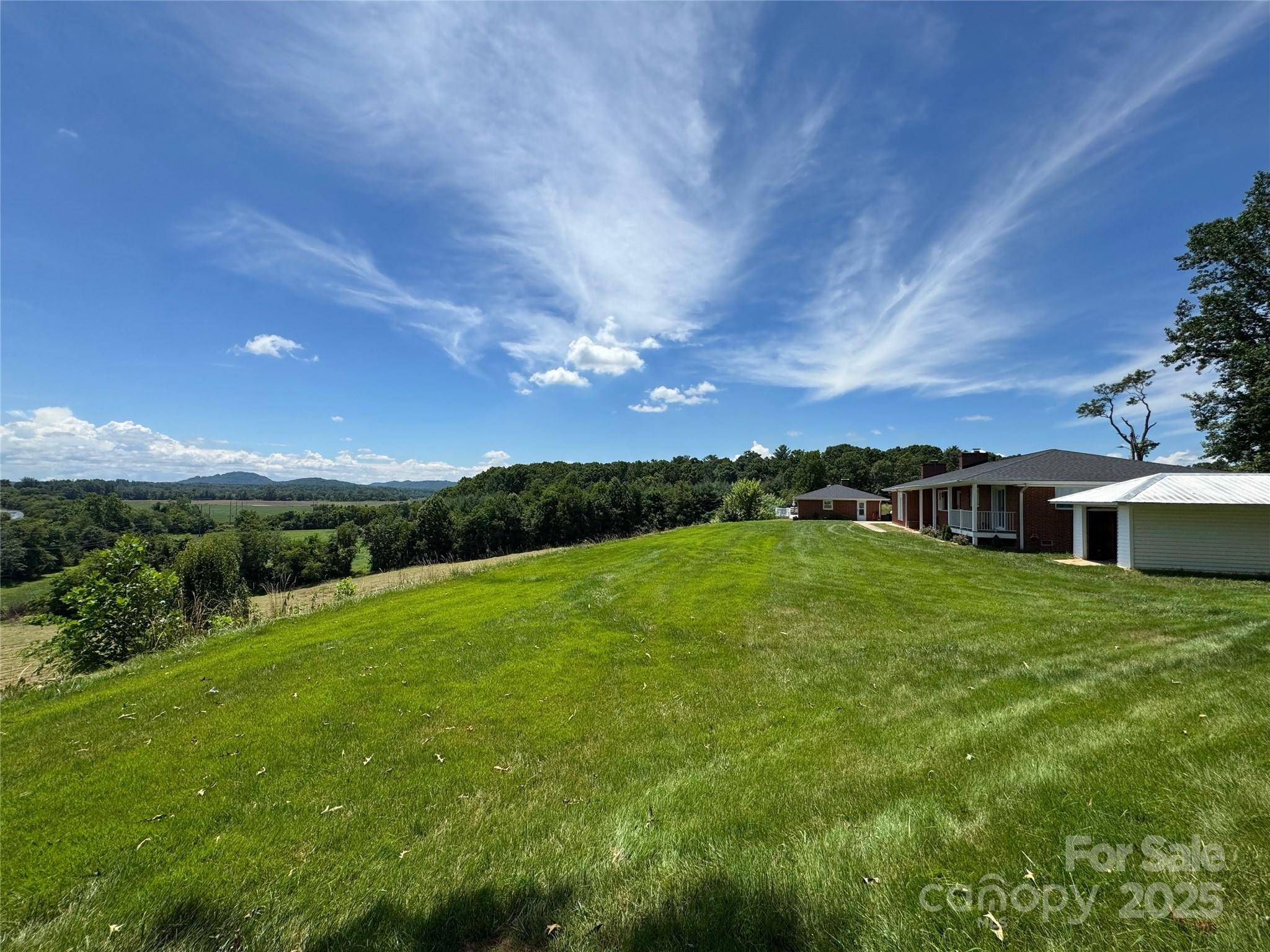 Mills River, NC 28759,598 Miles View DR