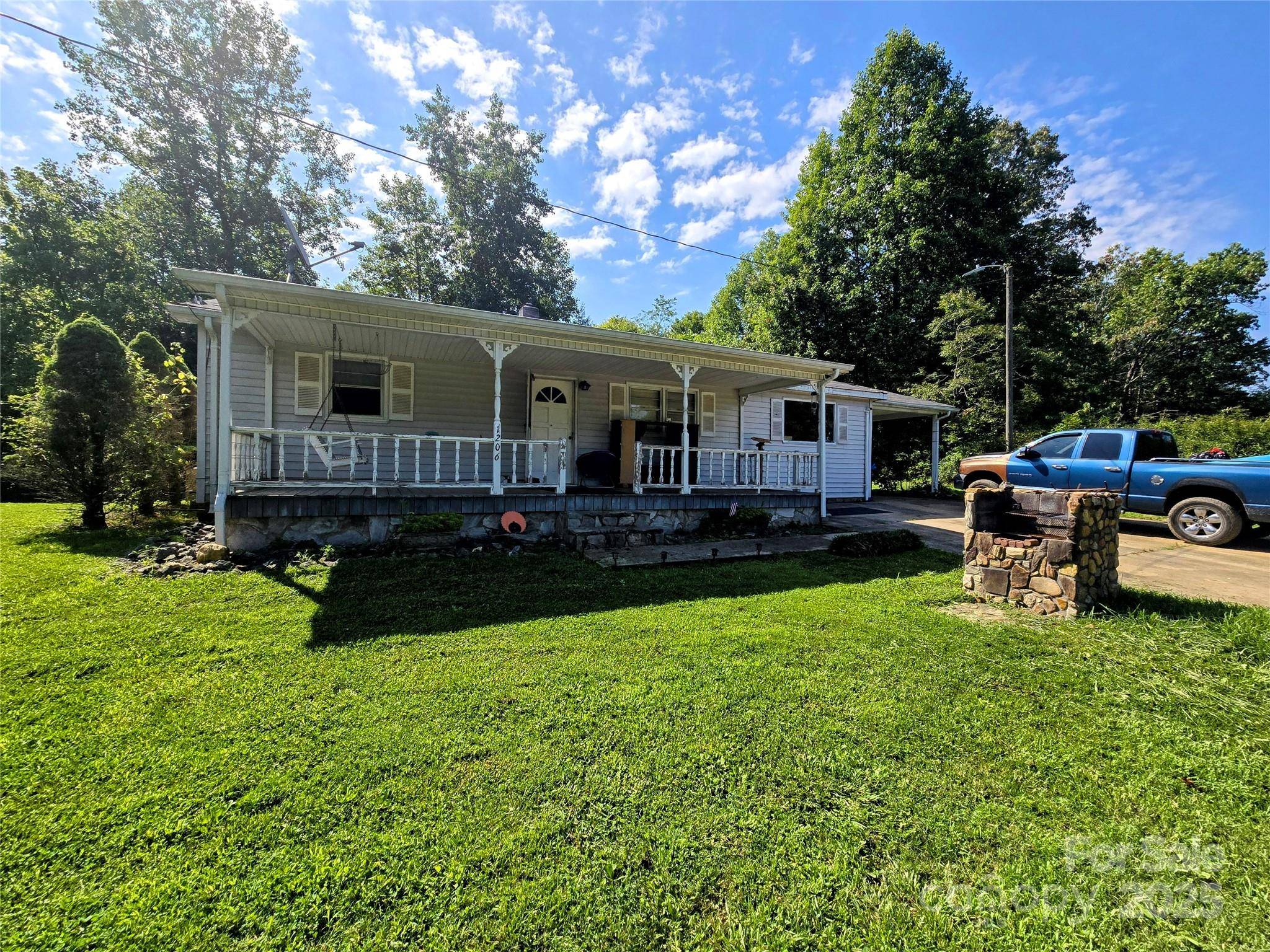 Lenoir, NC 28645,1206 Three Way LN