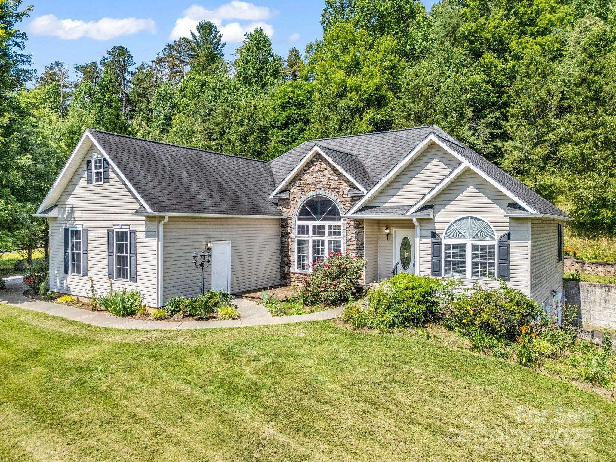 Leicester, NC 28748,124 Shadow View DR