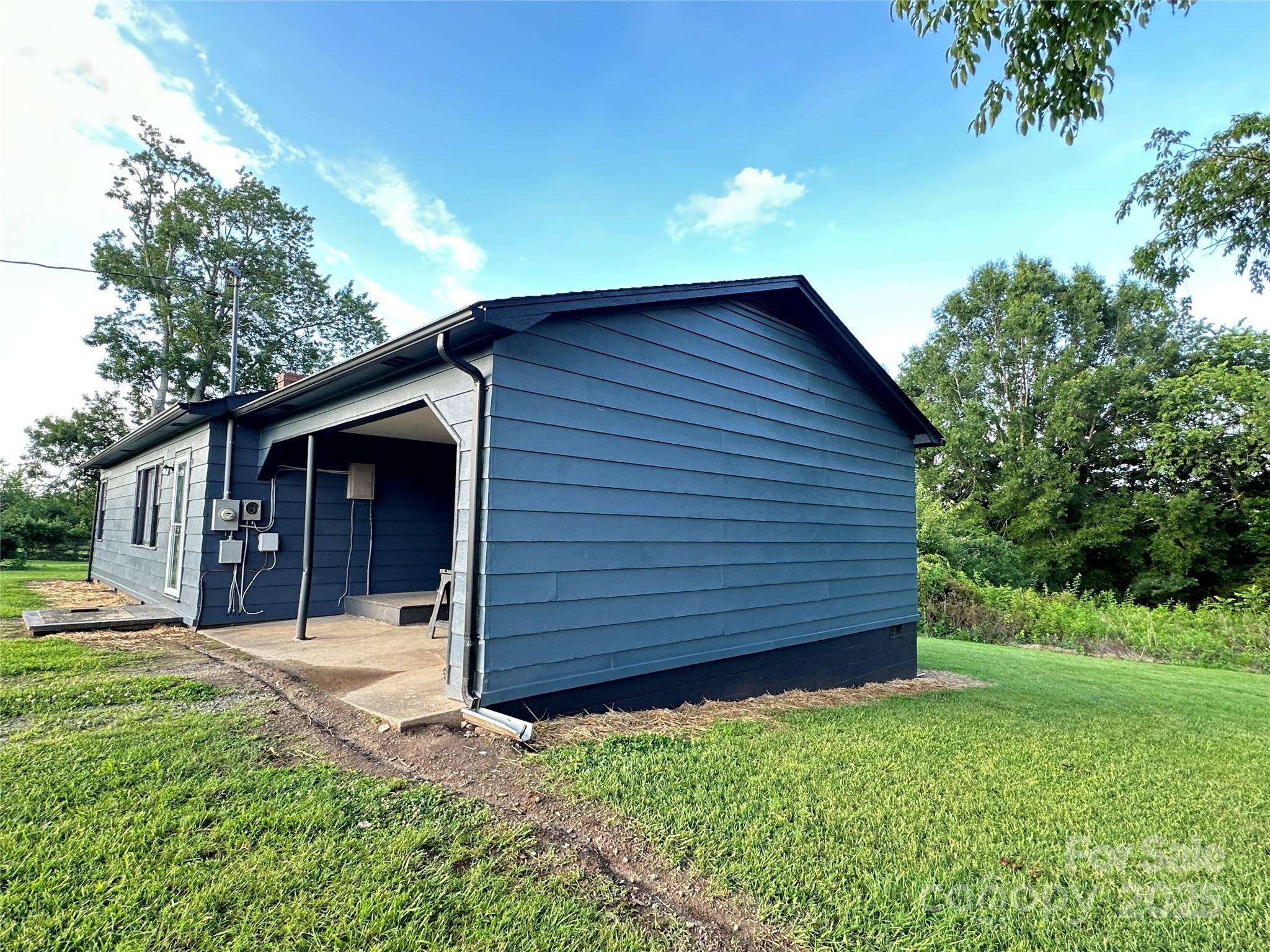 Taylorsville, NC 28681,60 White Oaks DR