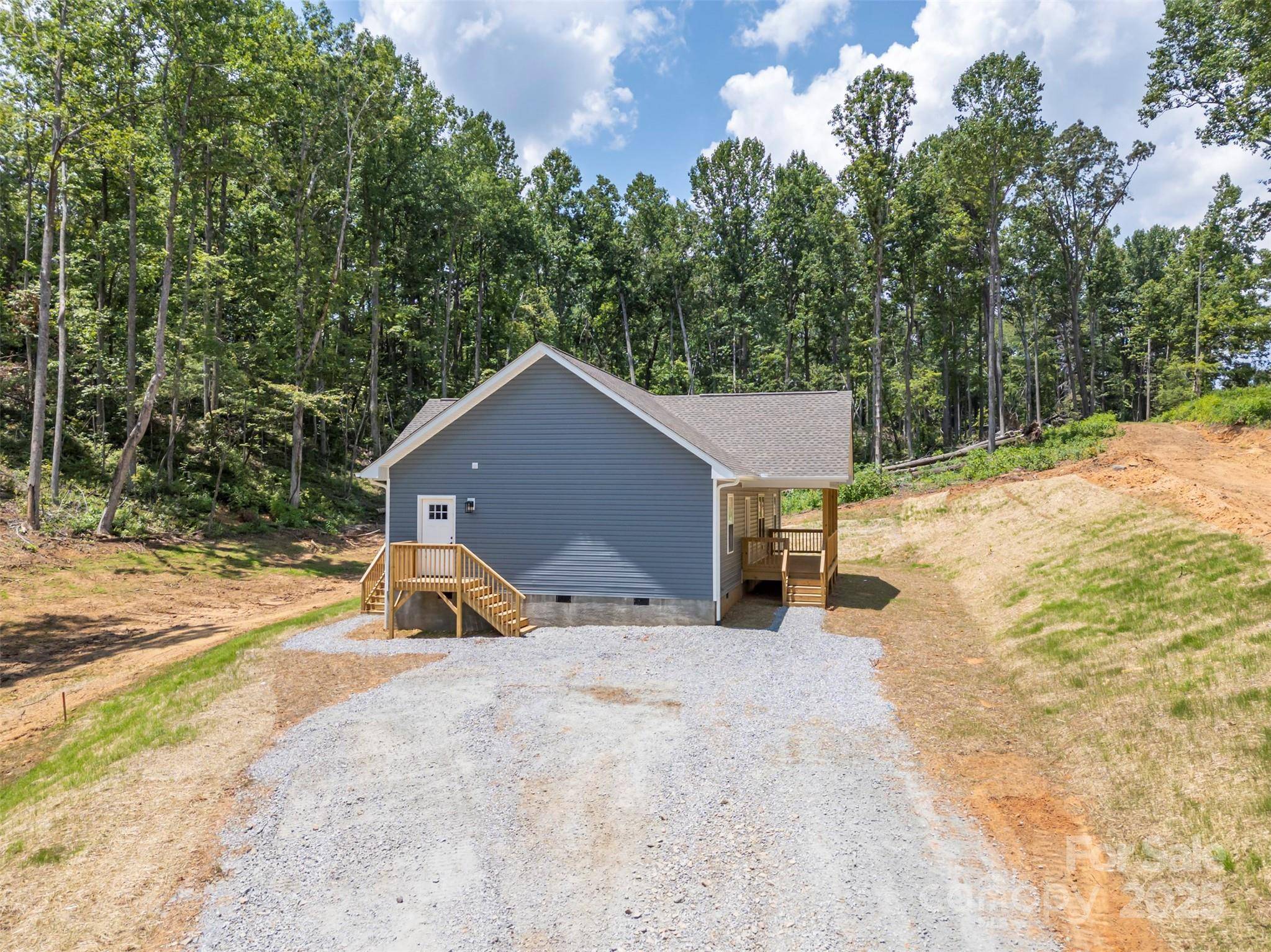 Flat Rock, NC 28731,626 Felmet RD