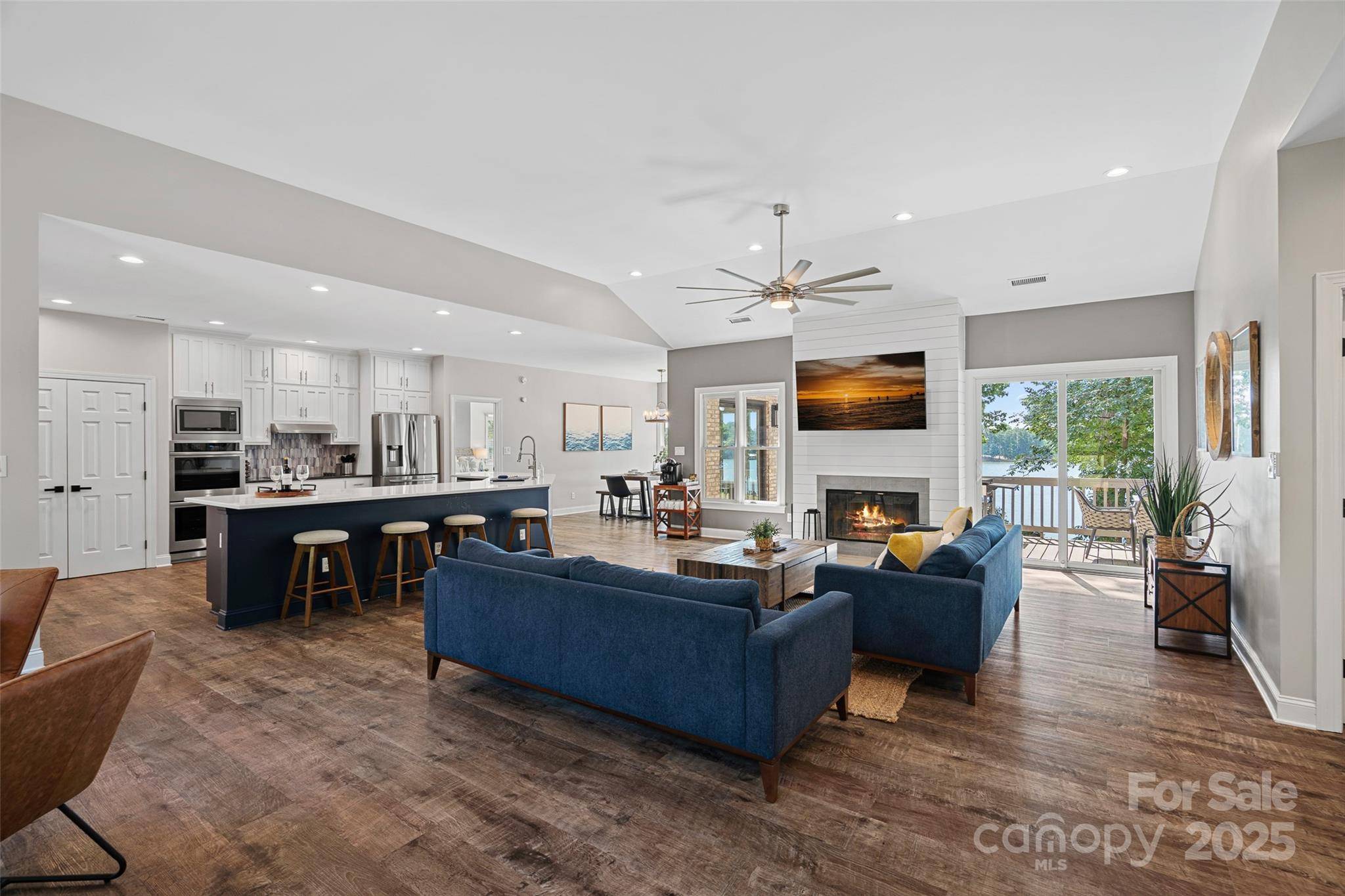 Mooresville, NC 28117,849 Kemp RD