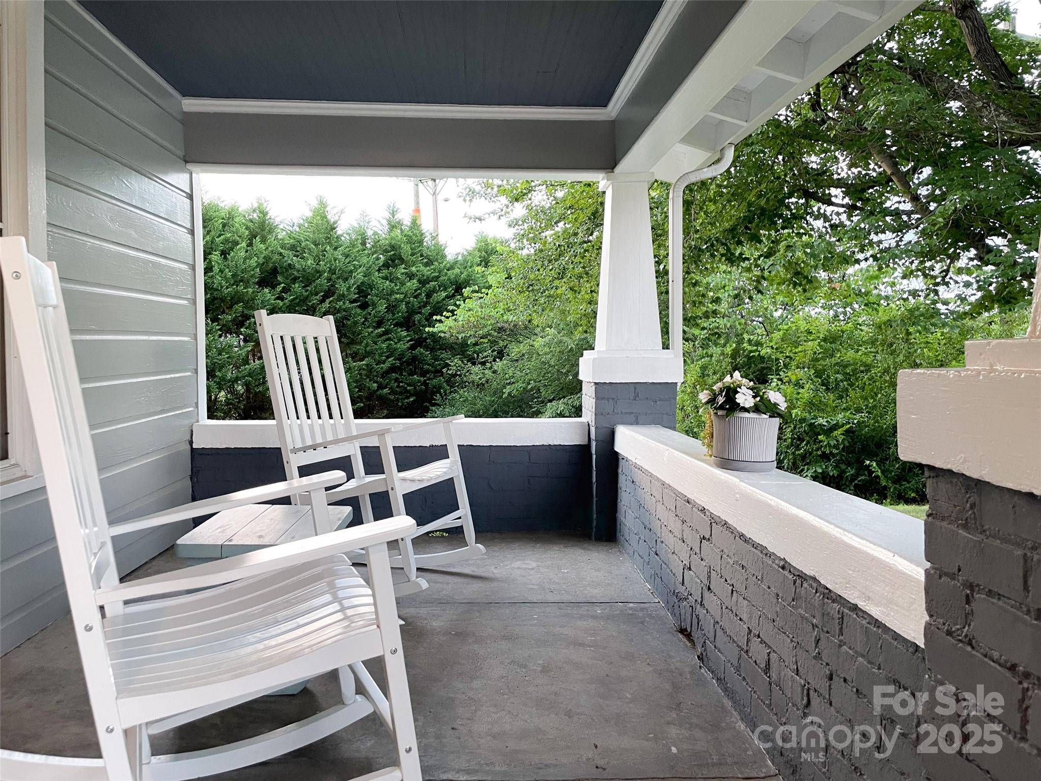 Morganton, NC 28655,102 Cuthberson ST