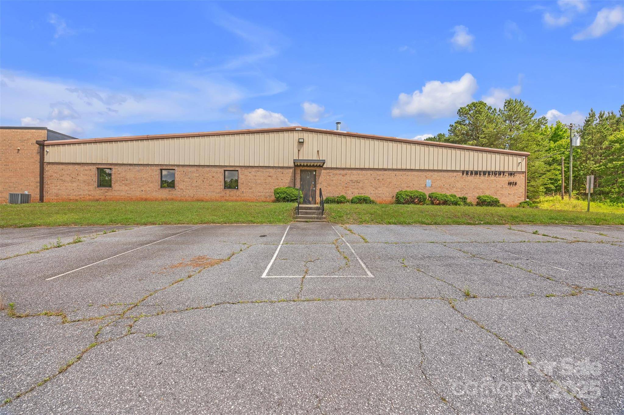 Conover, NC 28613,1824 Brian DR NE