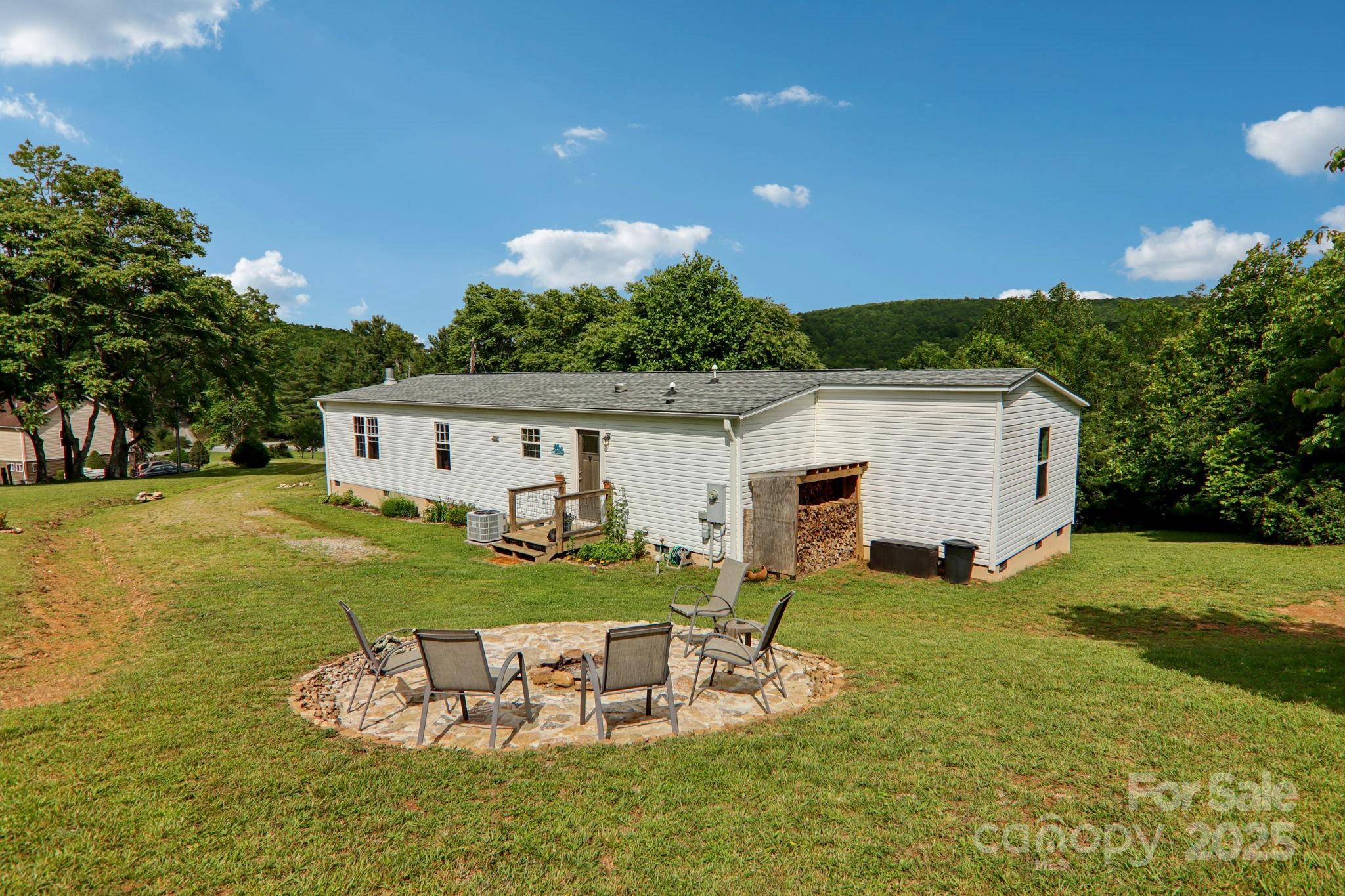 Hendersonville, NC 28792,1282 Spicer Cove RD