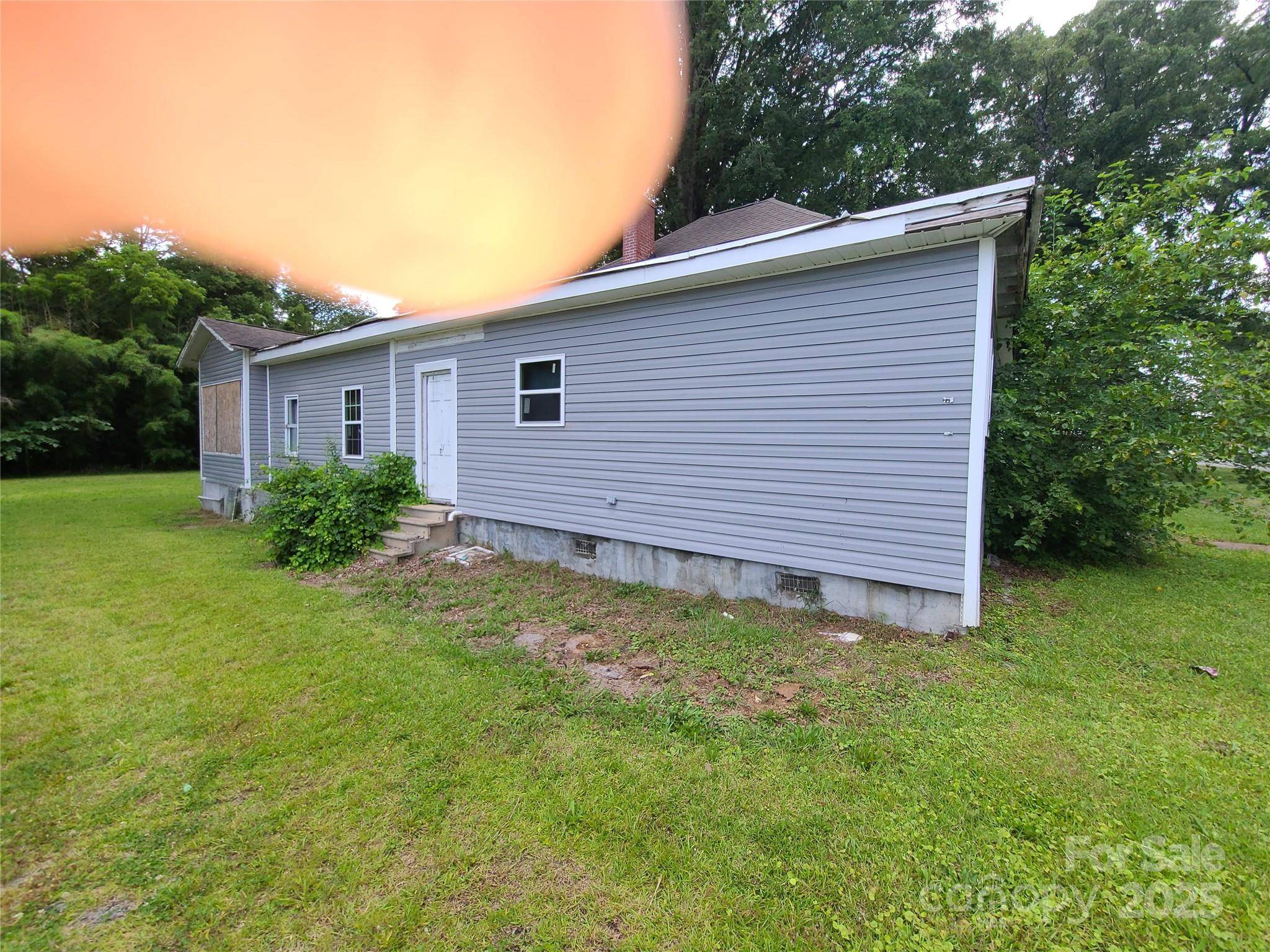 Lowell, NC 28098,205 W 1st ST