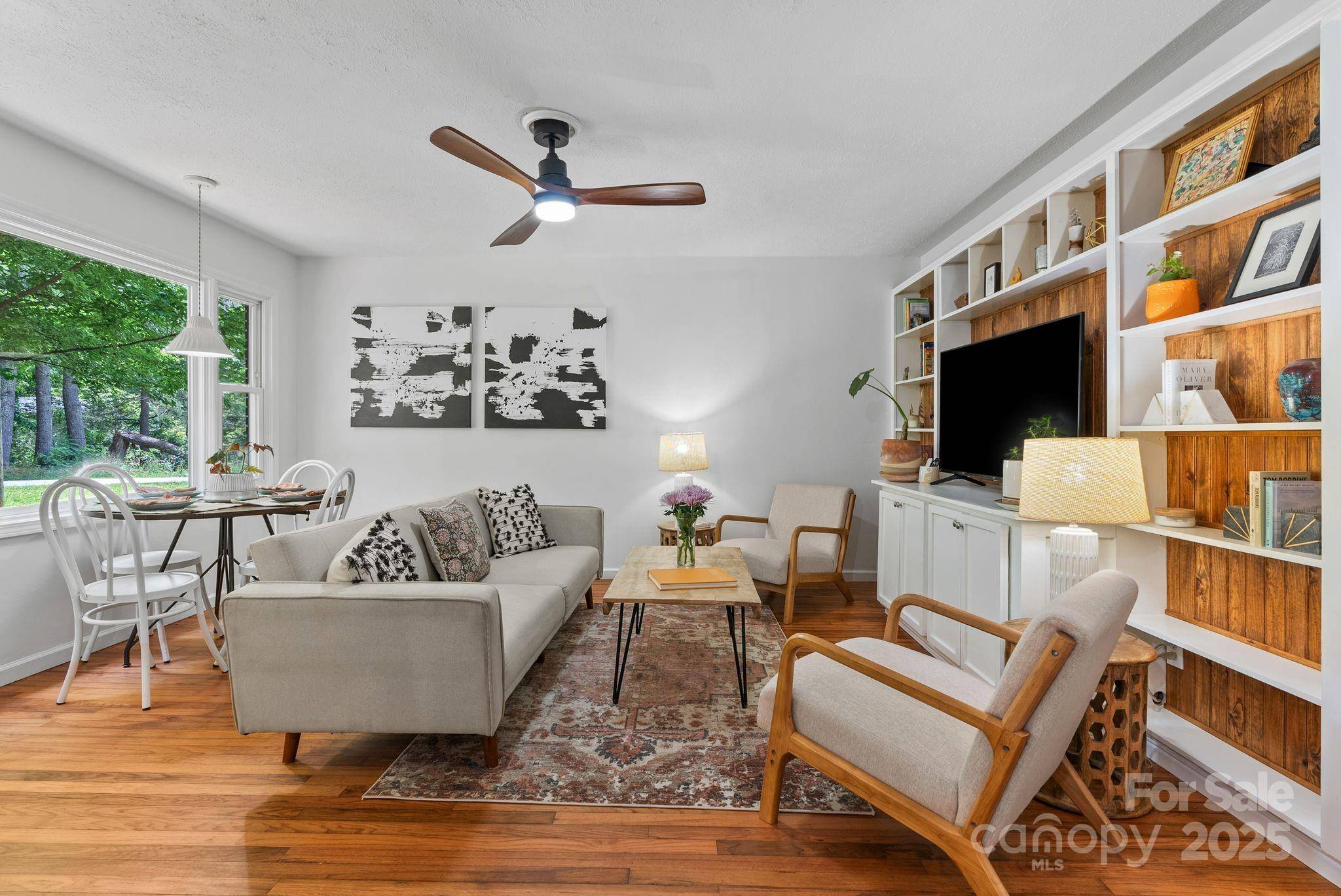Black Mountain, NC 28711,207 S Oconeechee AVE