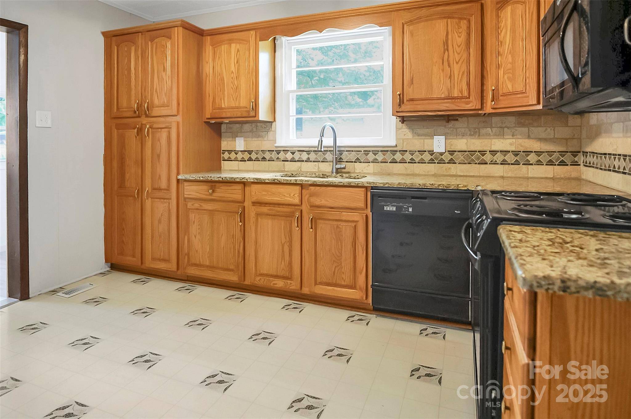 Gastonia, NC 28056,2215 Hodgin ST