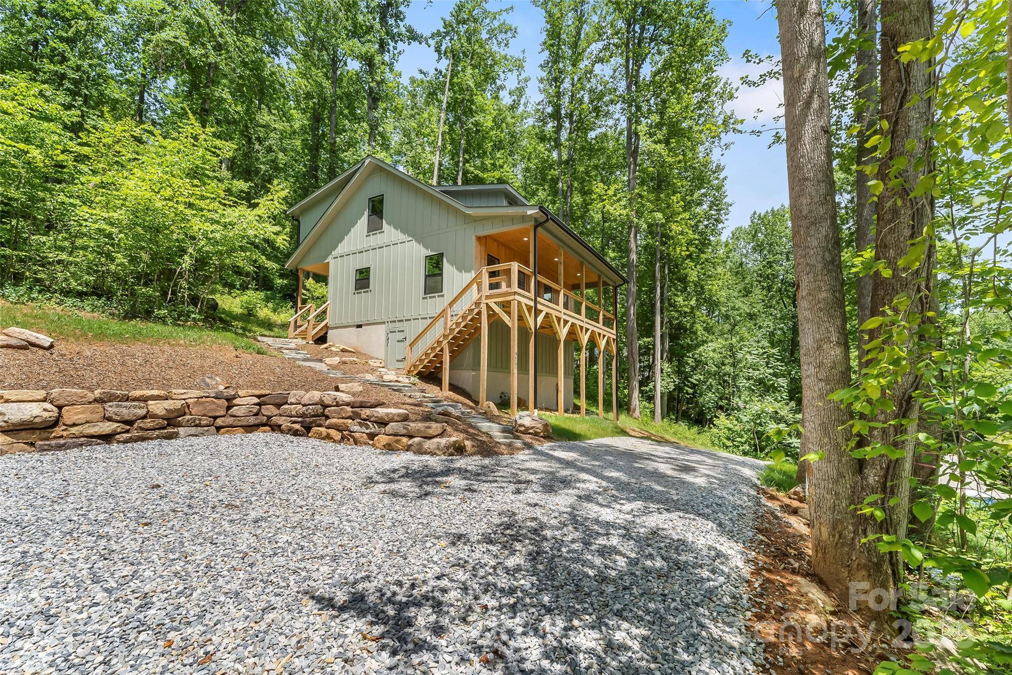 Marion, NC 28752,511 Blue Ridge DR N