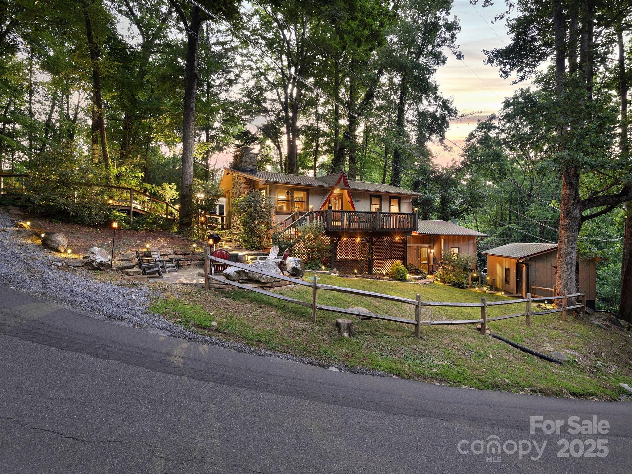 Maggie Valley, NC 28751,290 Dogwood DR