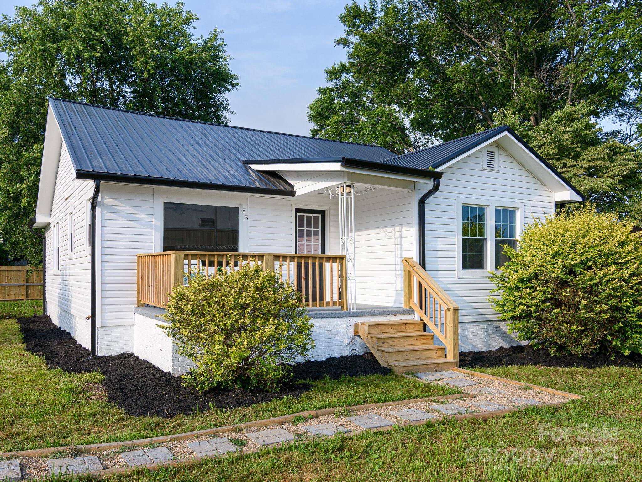 Waynesville, NC 28786,55 Scates ST