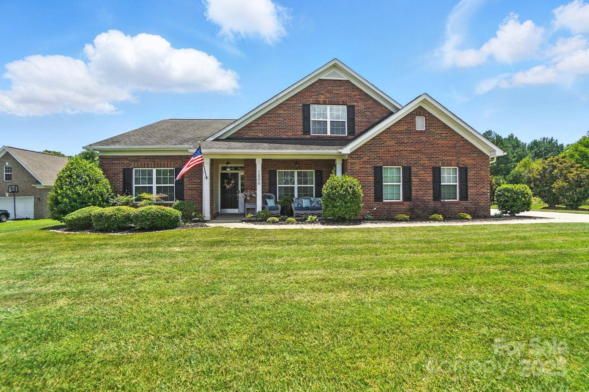 Matthews, NC 28104,1006 Spring Rose LN