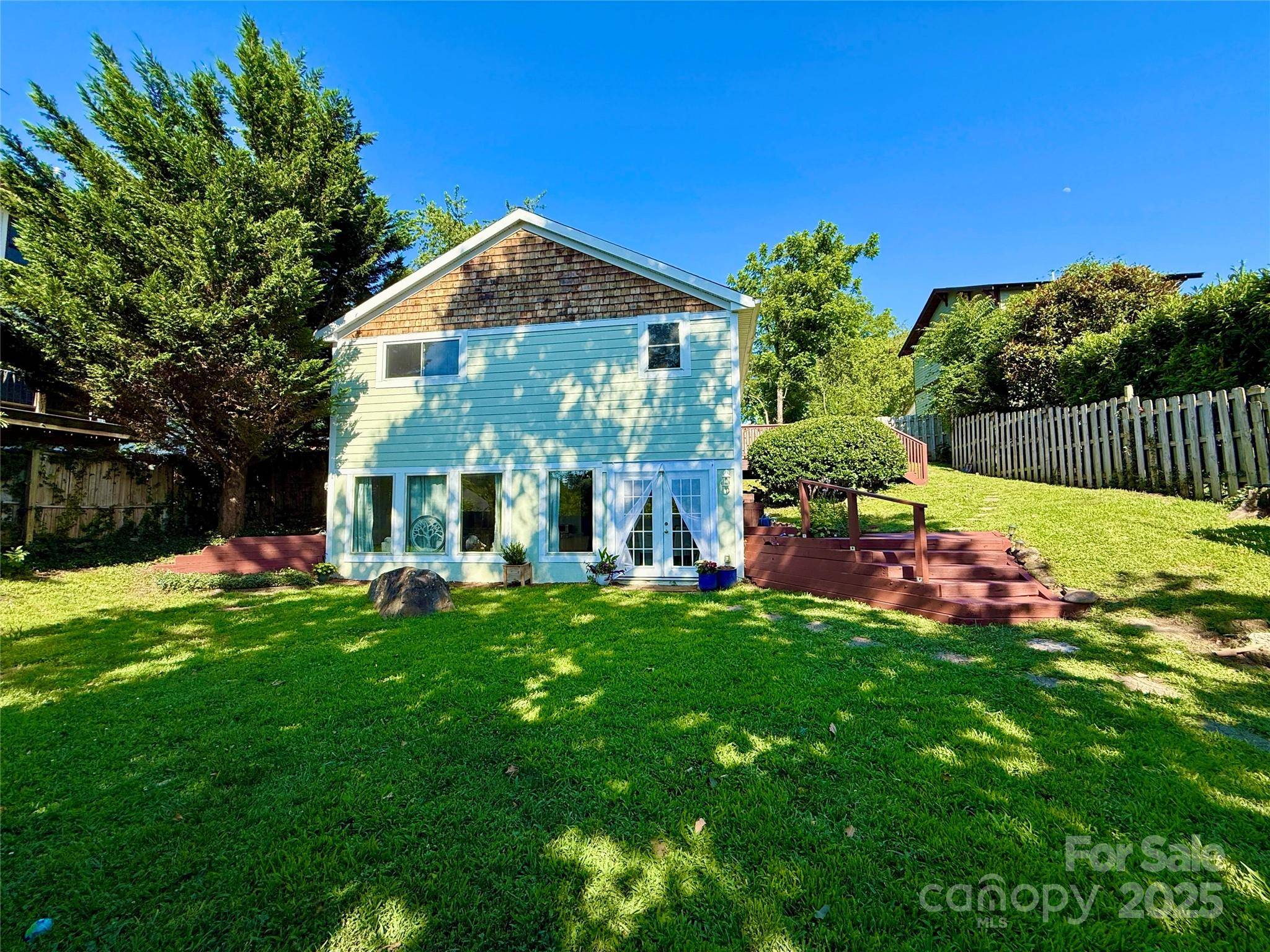 Asheville, NC 28801,33 Madison ST