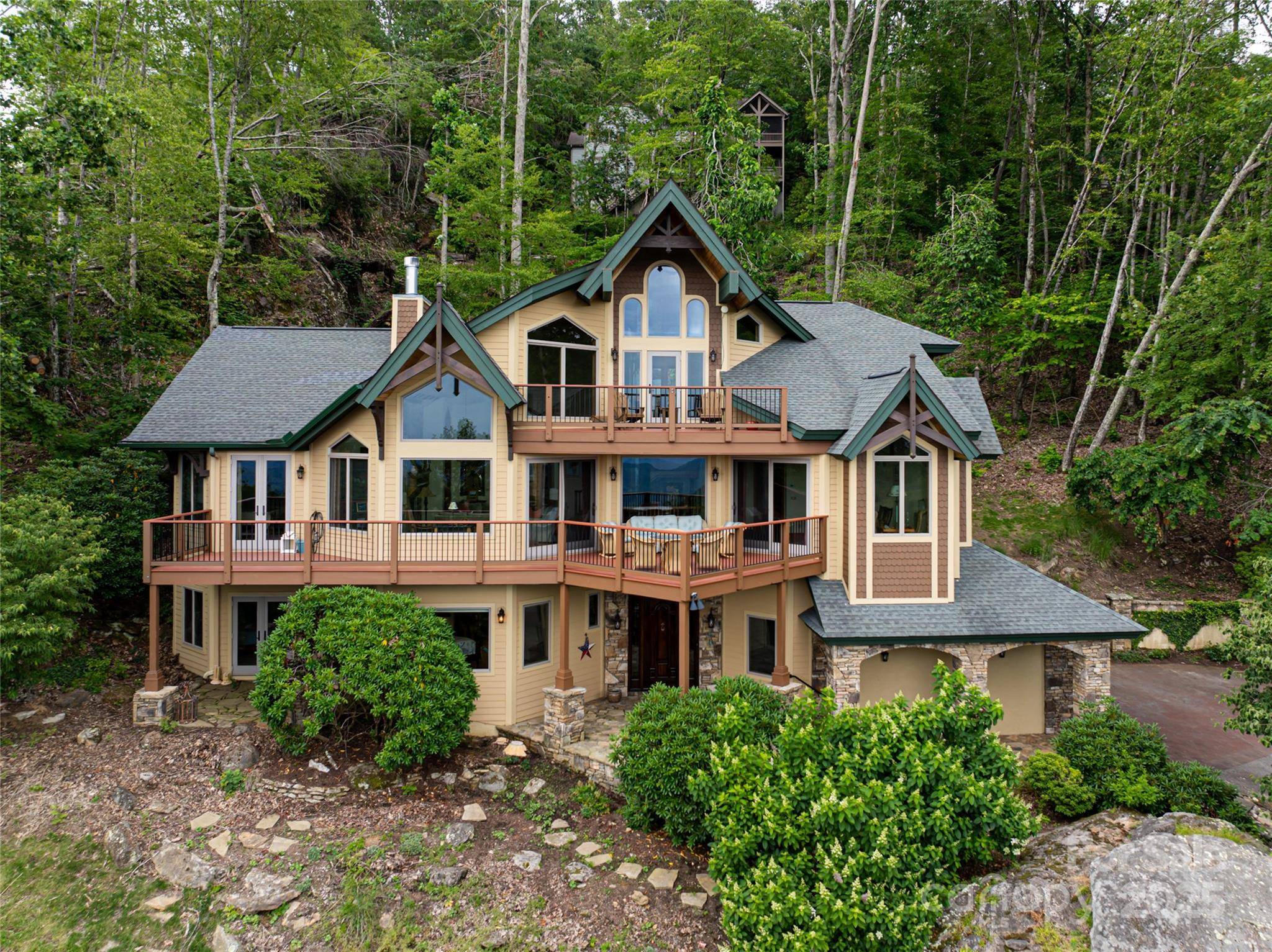 Burnsville, NC 28714,2280 Mountain Air DR