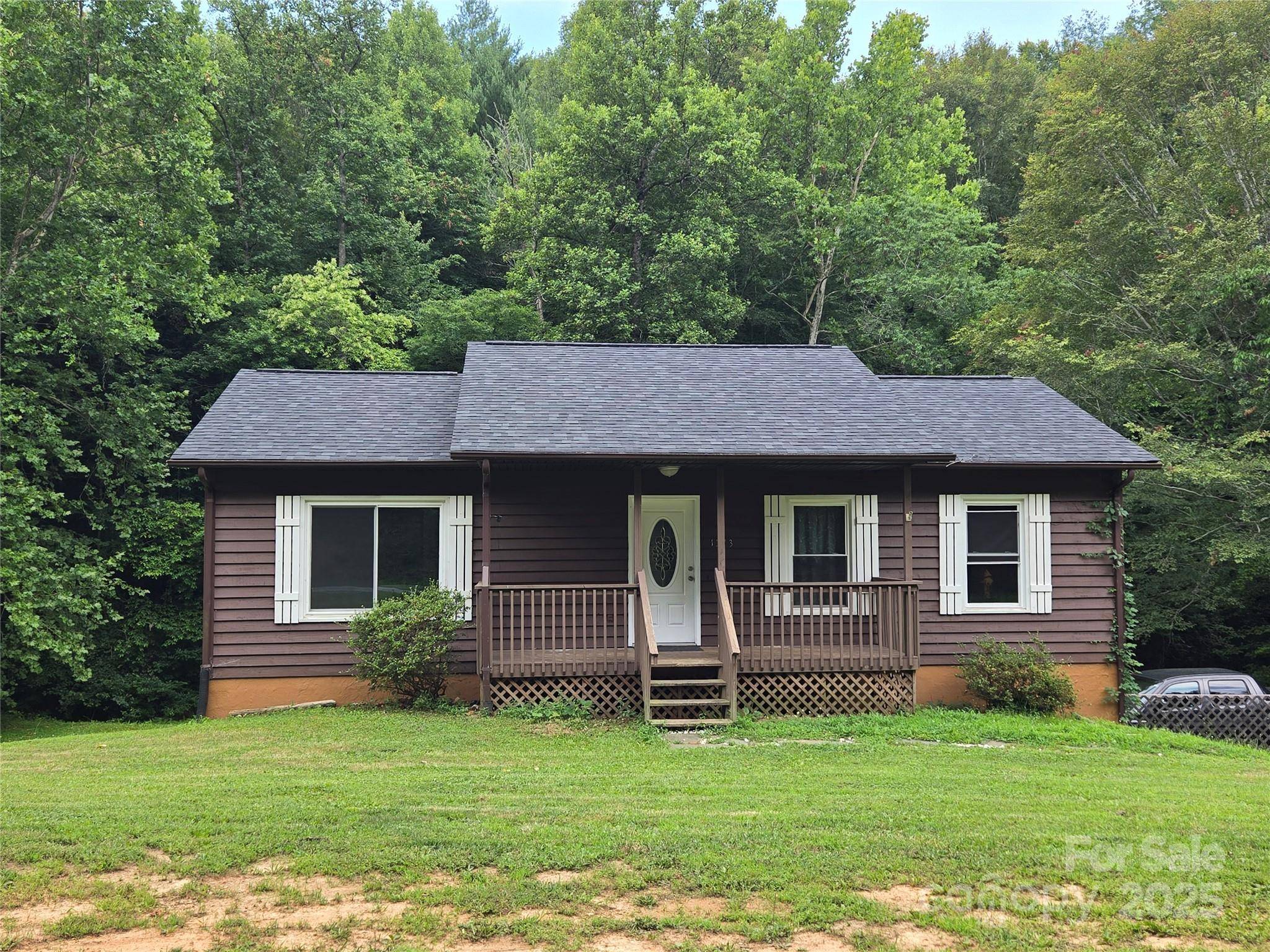 North Wilkesboro, NC 28659,1373 Sunset DR