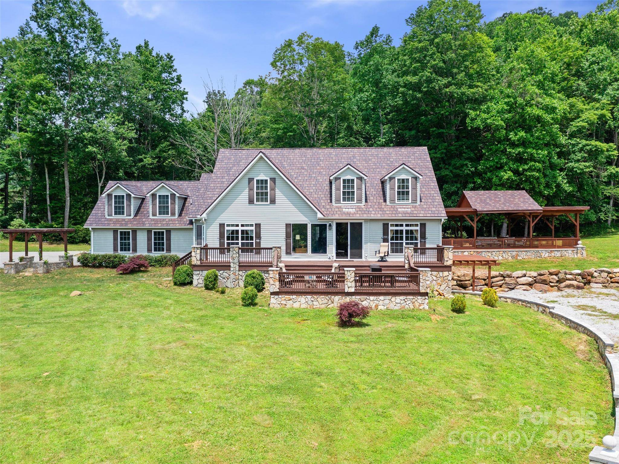 Bakersville, NC 28705,253 Odoms Chapel RD