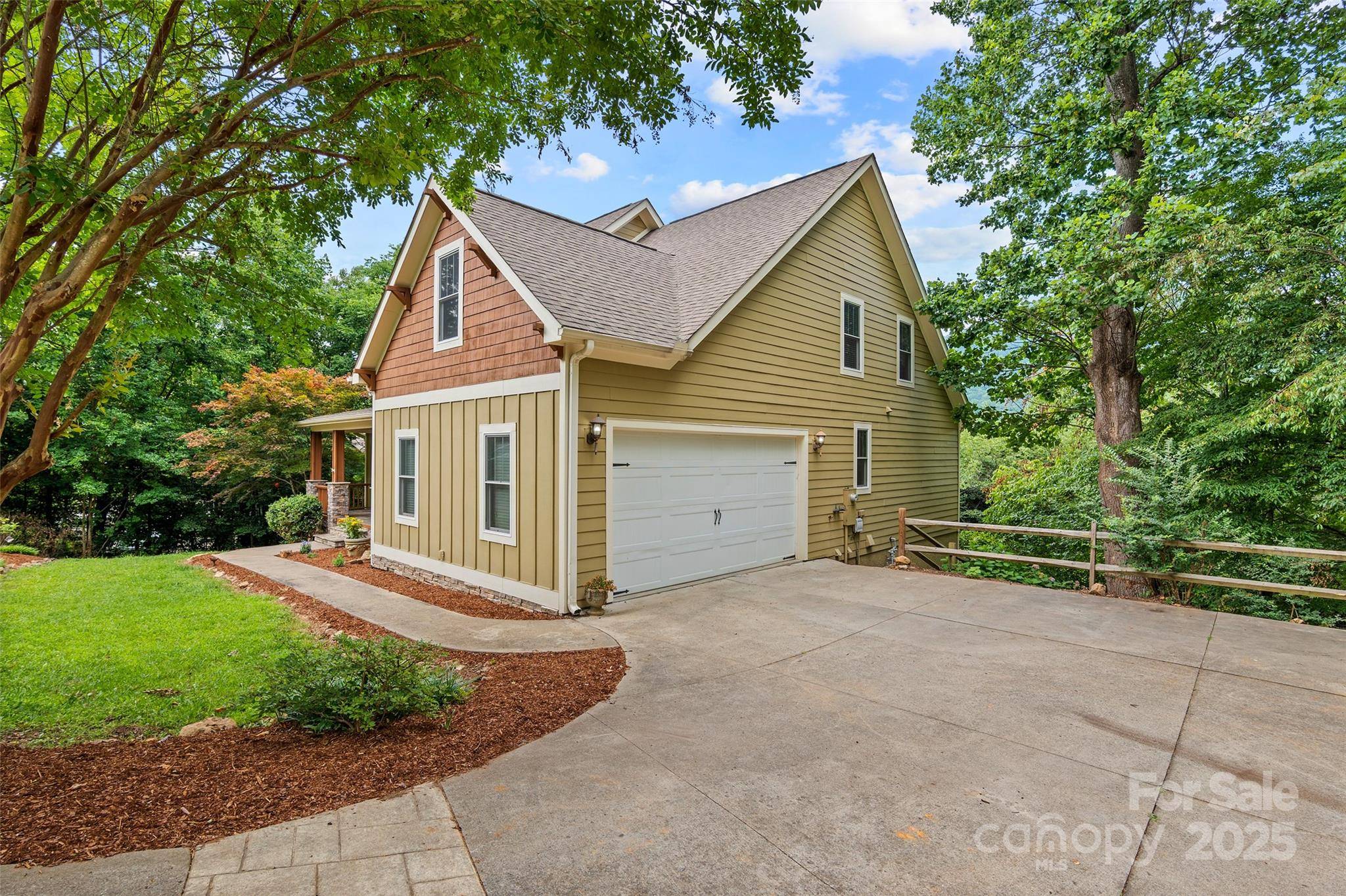Asheville, NC 28803,103 Village Pointe LN