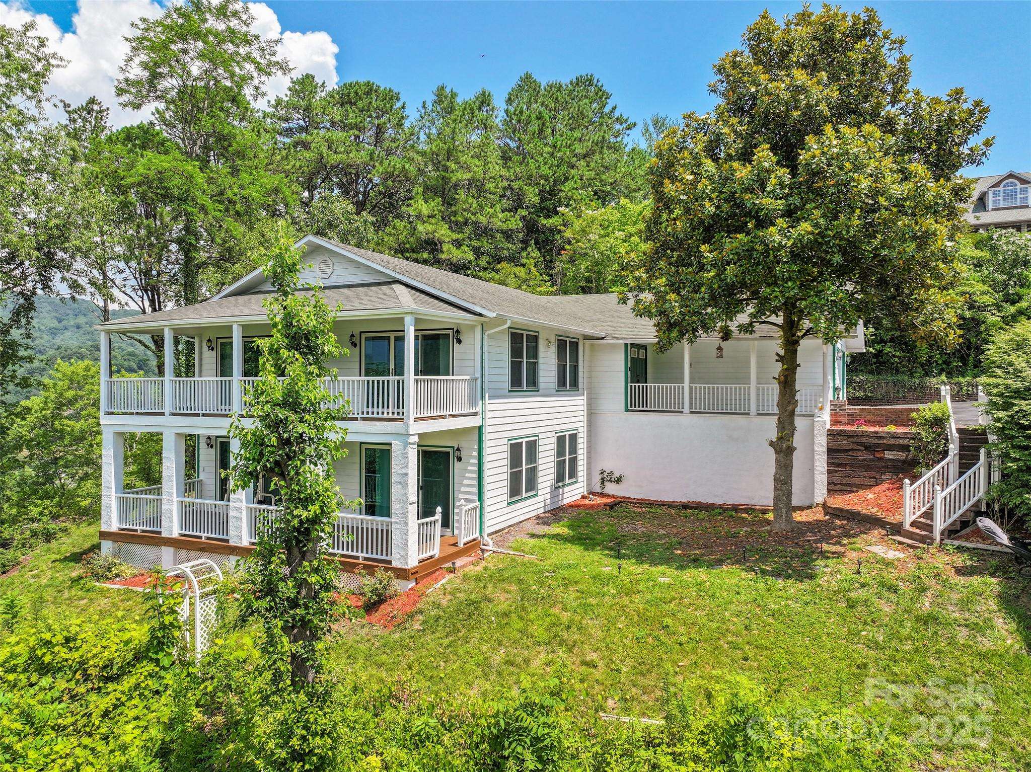 Waynesville, NC 28786,371 Clearview DR