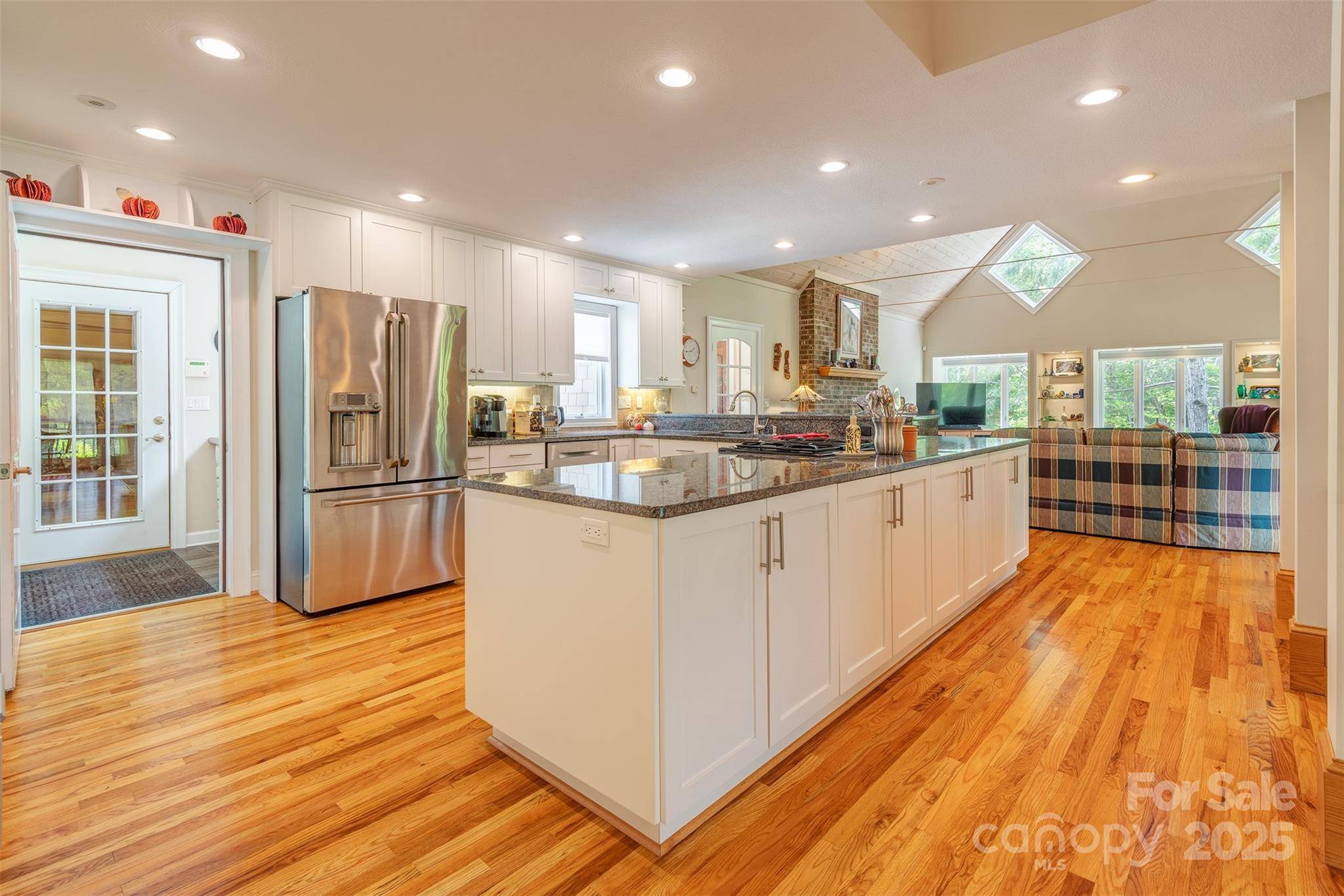 Weaverville, NC 28787,65 Hillcrest DR