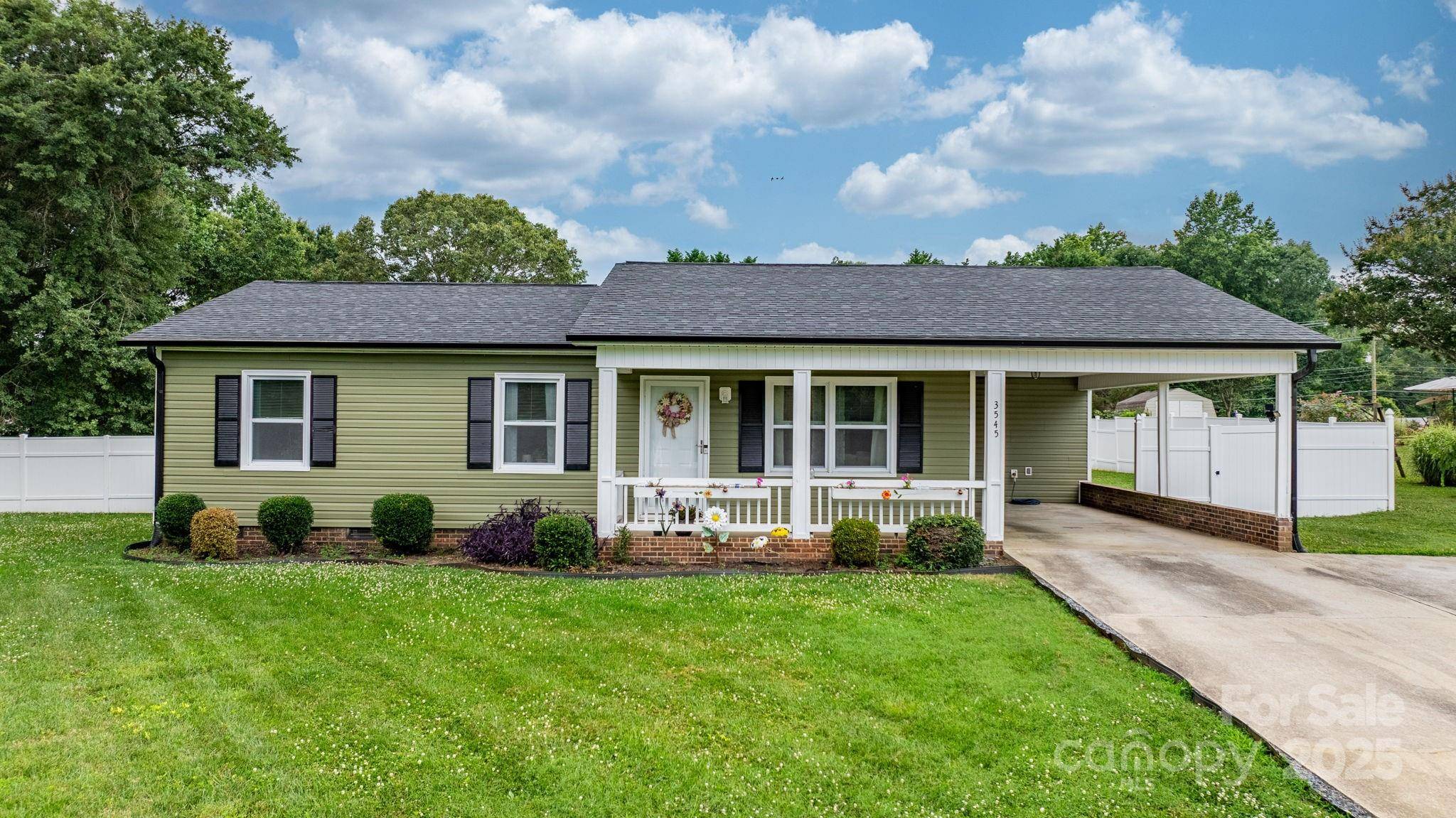 Hickory, NC 28601,3545 Yorkland DR