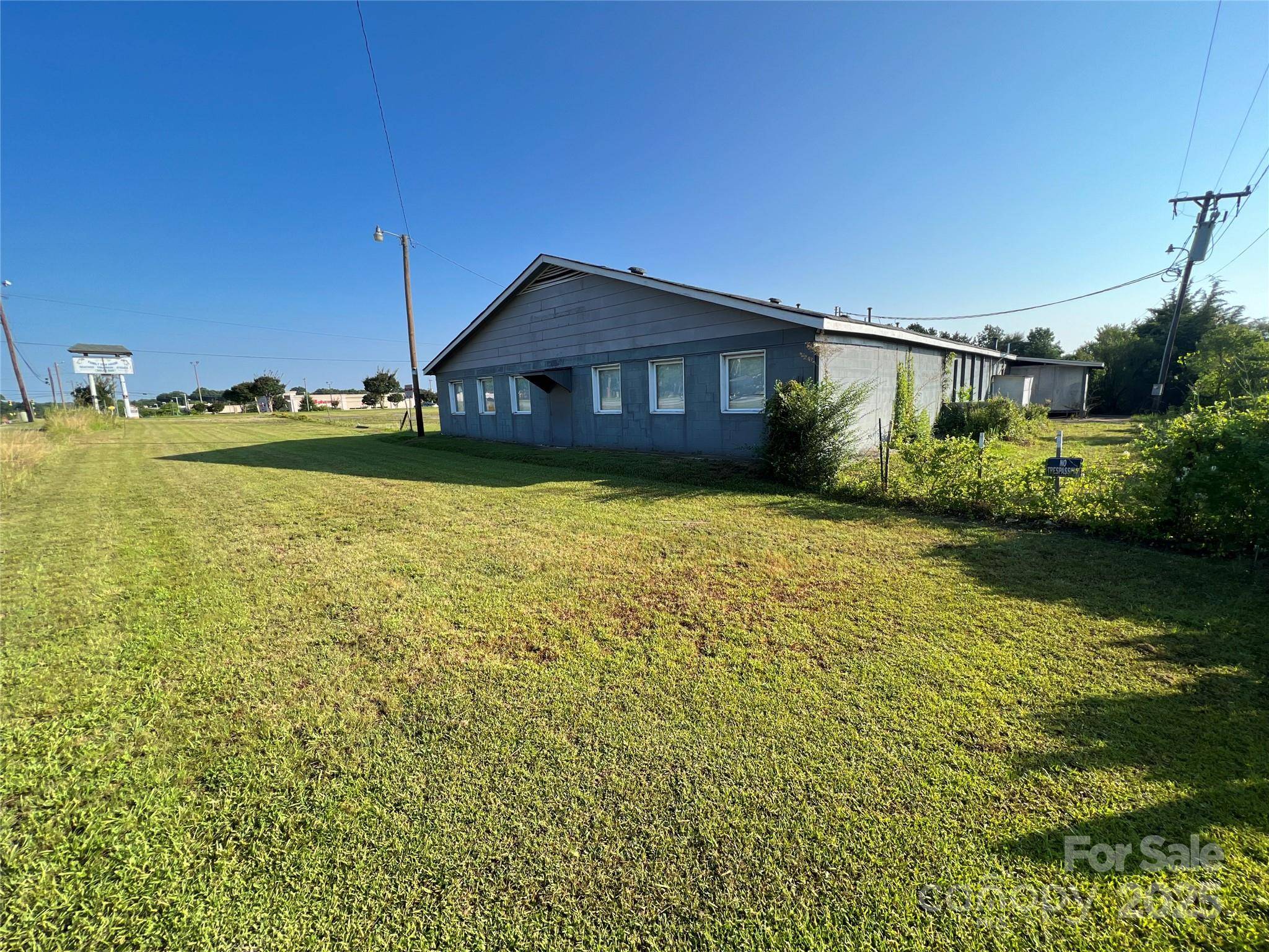Monroe, NC 28110,5212 Old Charlotte HWY