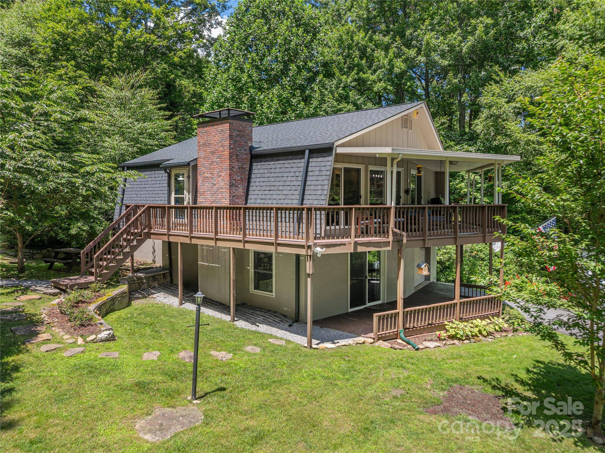 Maggie Valley, NC 28751,477 Locust DR