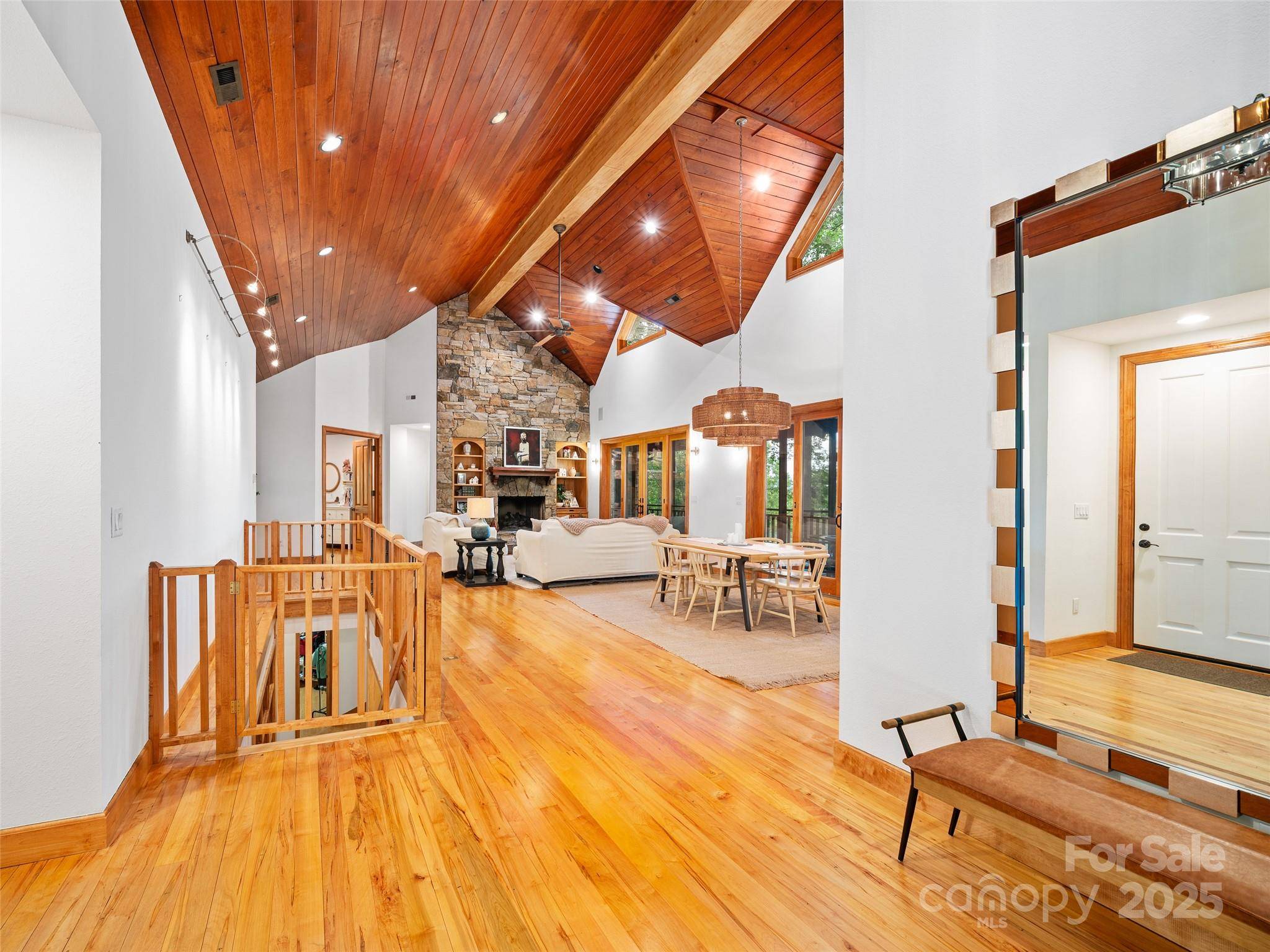 Spruce Pine, NC 28777,71 Chestnut Hill RD