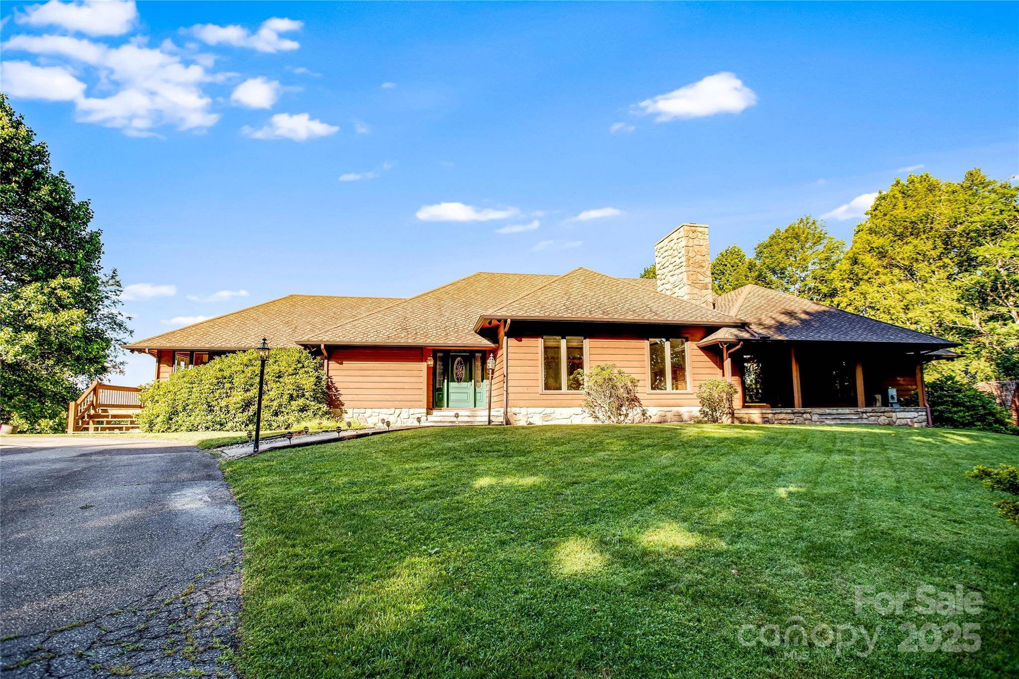 Clyde, NC 28721,1087 Brigadoon DR