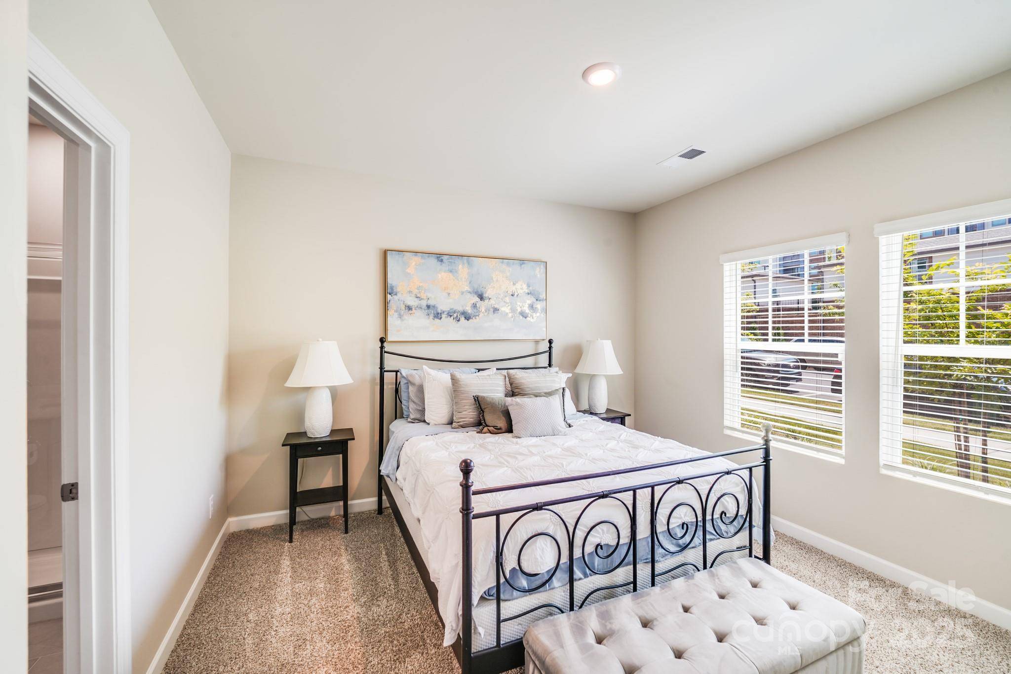 Charlotte, NC 28278,3738 Memorial Pkwy