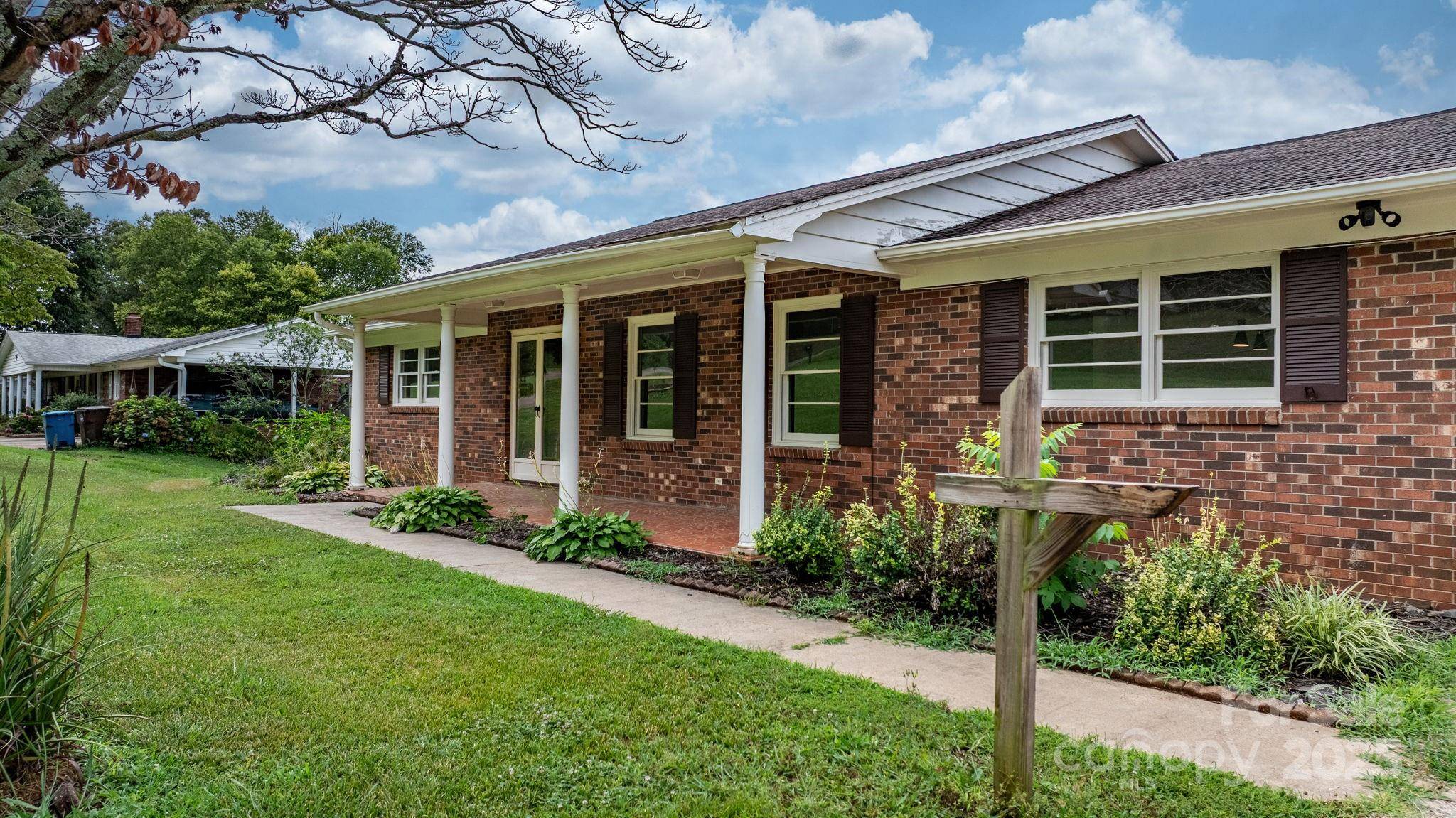 Hickory, NC 28601,114 Joe Teague RD