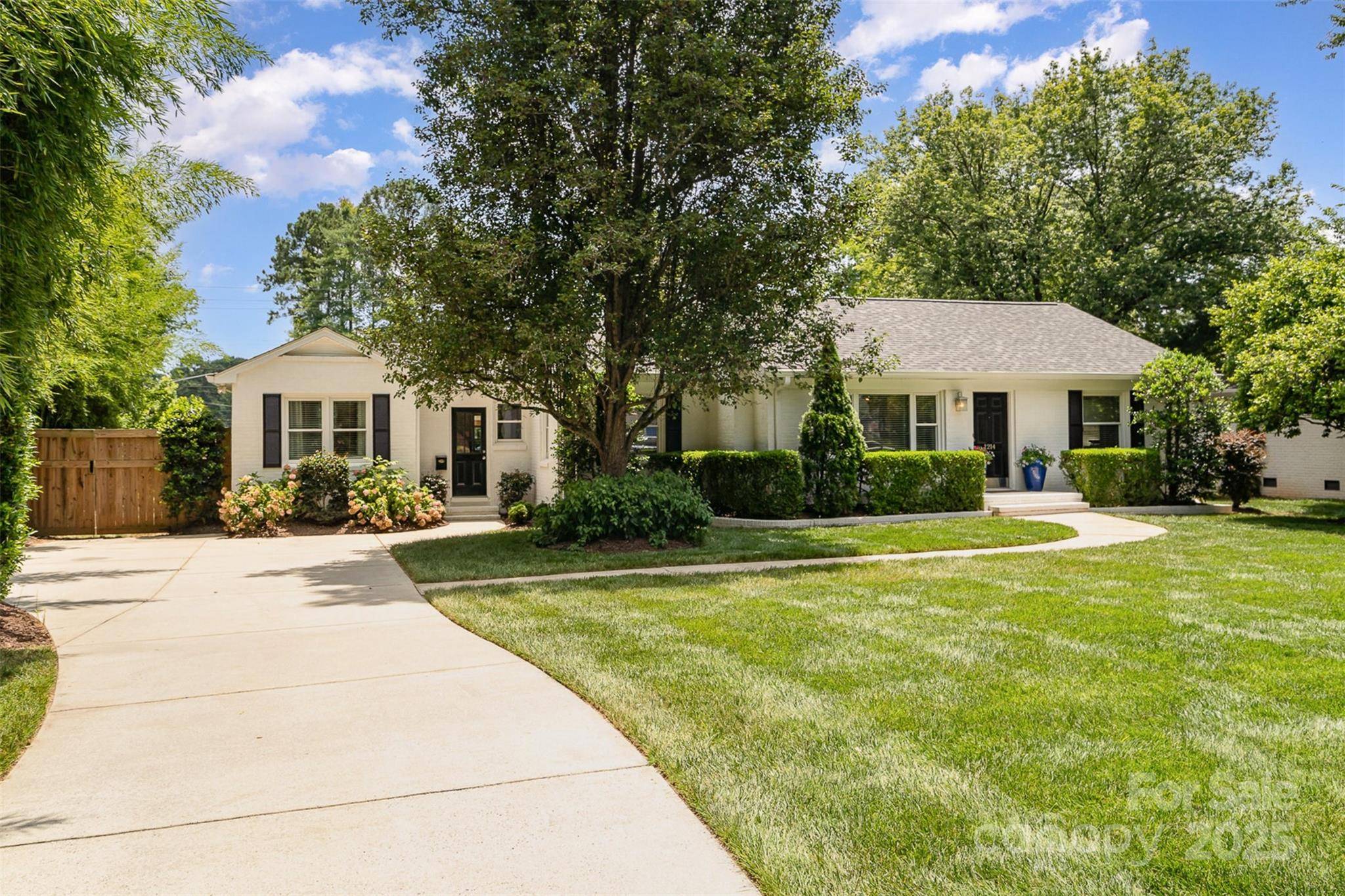 Charlotte, NC 28209,1214 Montford DR