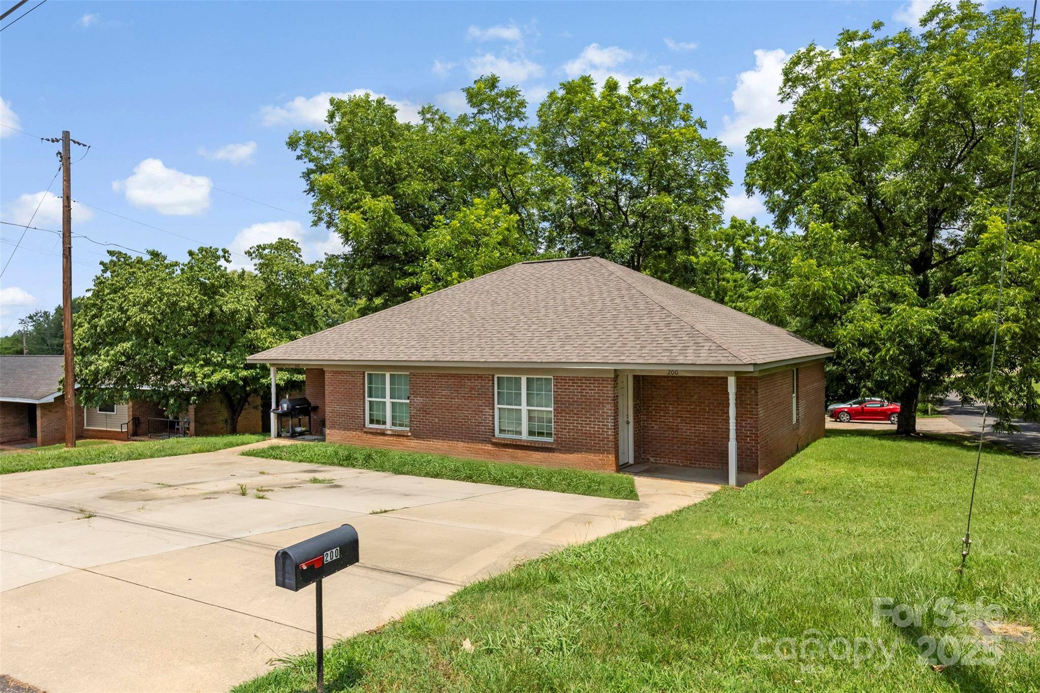 Kings Mountain, NC 28086,200 Lackey ST #1-2