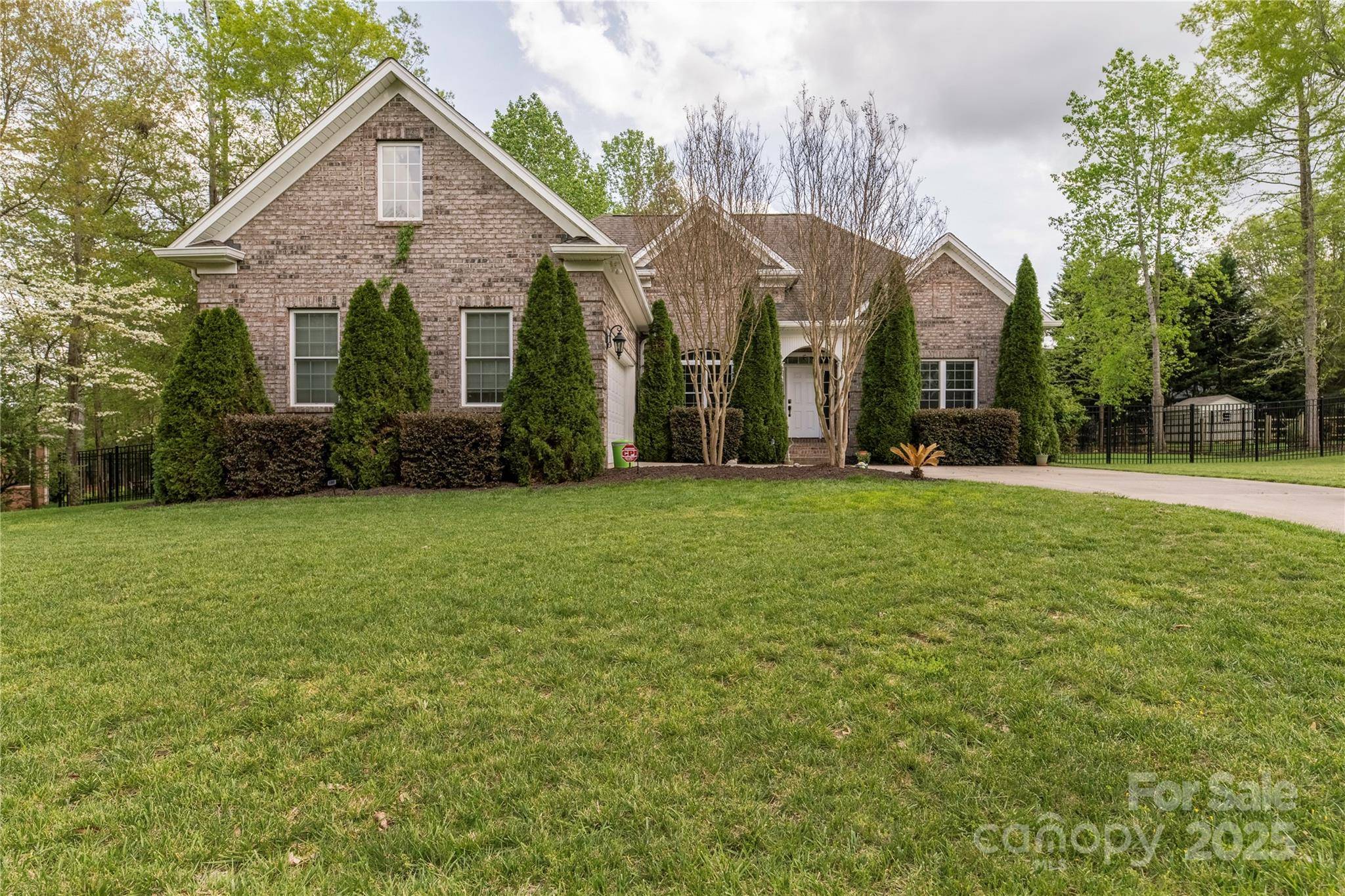 Clover, SC 29710,233 Highland Forest DR