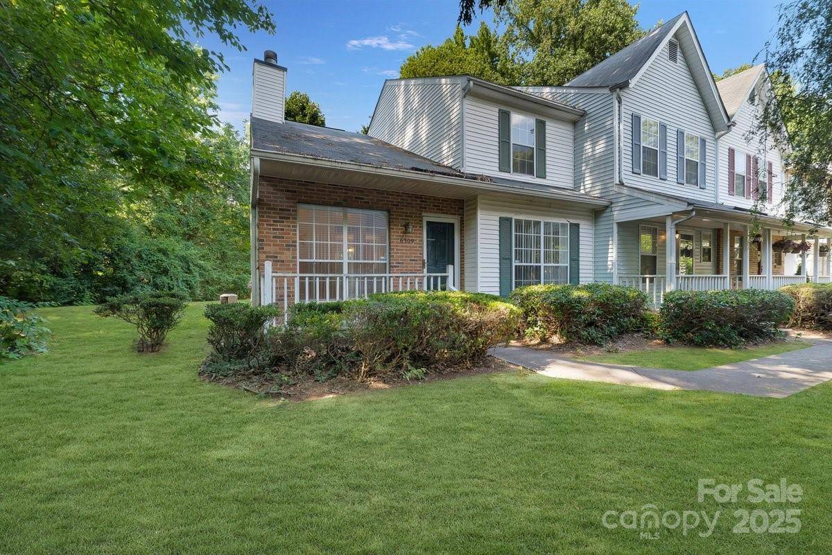 Charlotte, NC 28215,6309 Windsor Gate LN