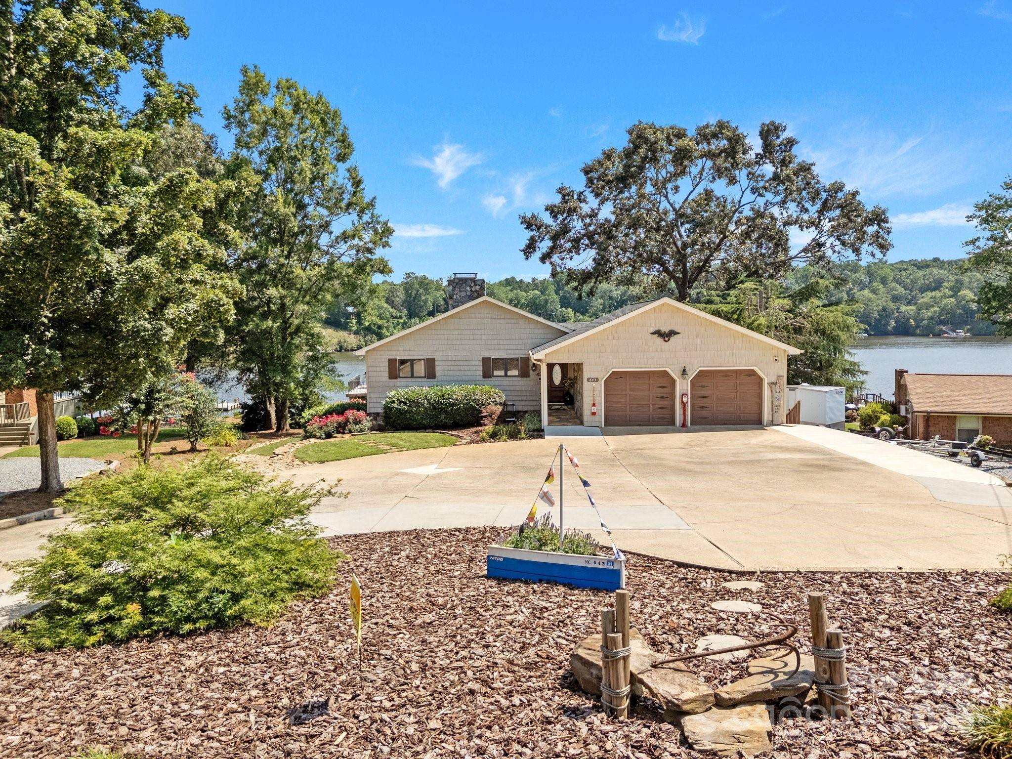Lexington, NC 27292,643 Lake DR #10