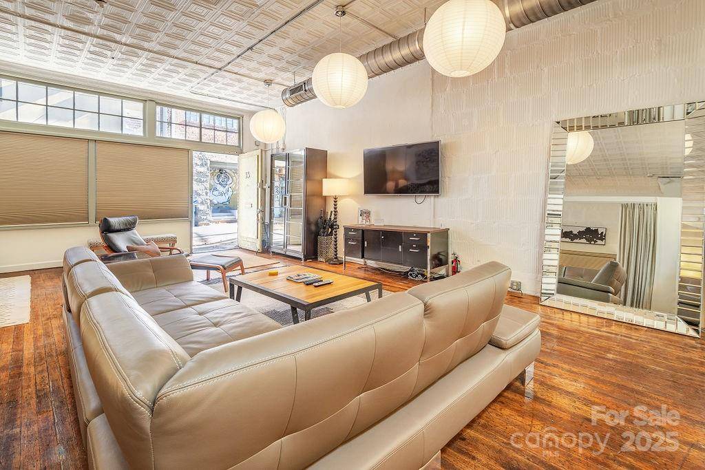 Asheville, NC 28801,33 Carolina LN