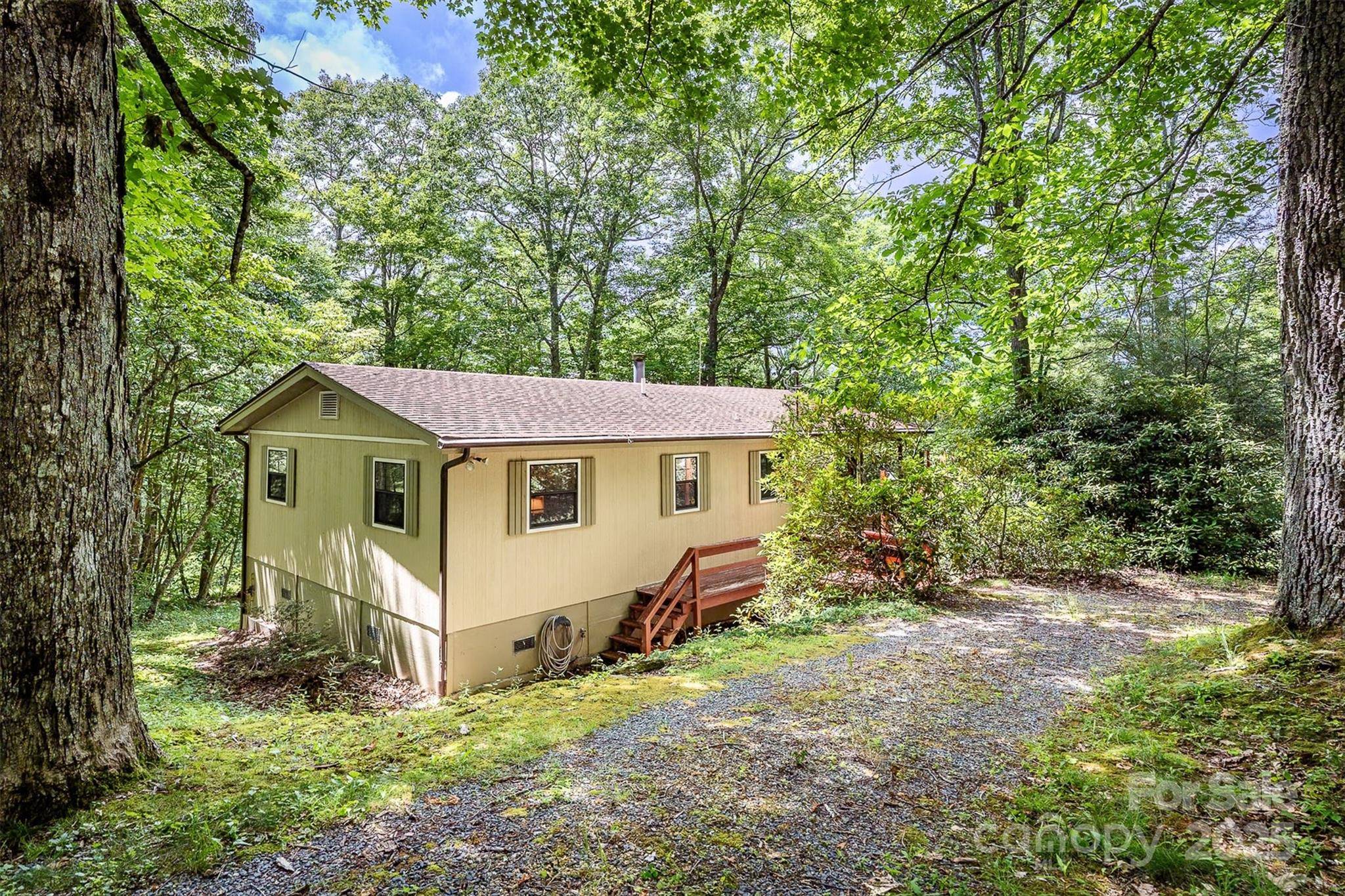 Newland, NC 28645,821 Old Chestnut Mountain RD