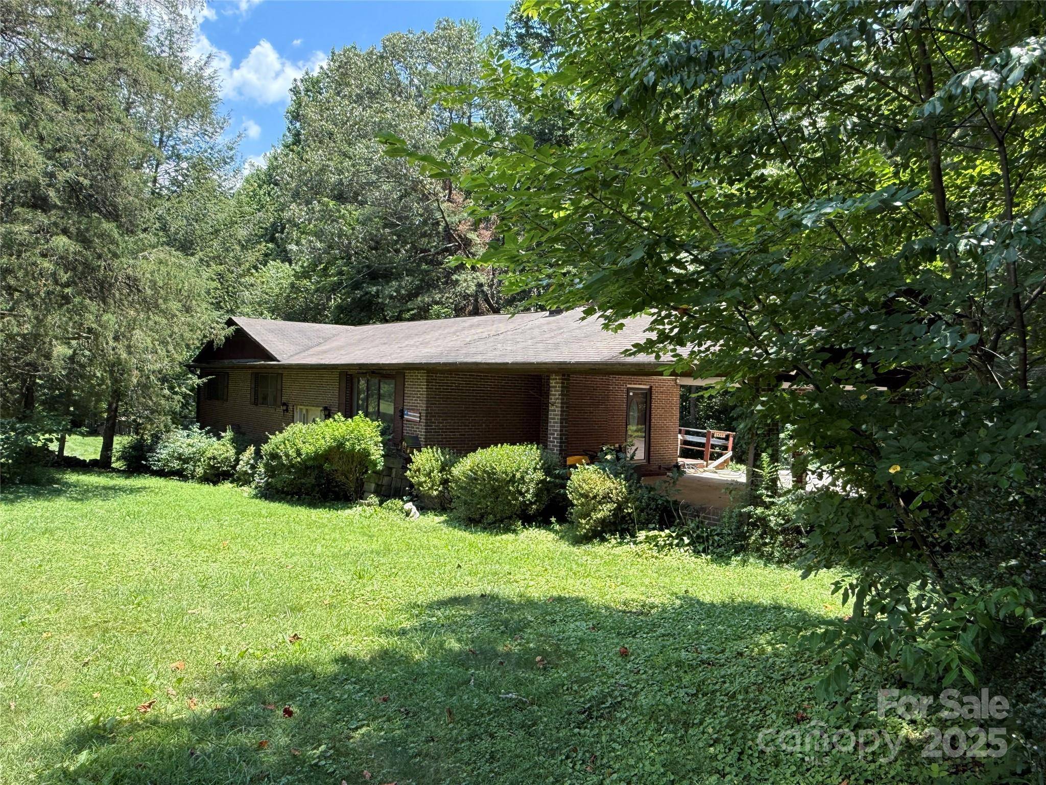 Granite Falls, NC 28630,5422 River RD