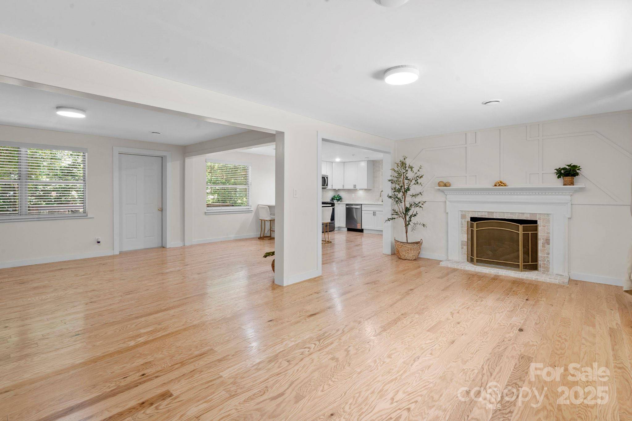 Charlotte, NC 28214,198 Mellwood DR