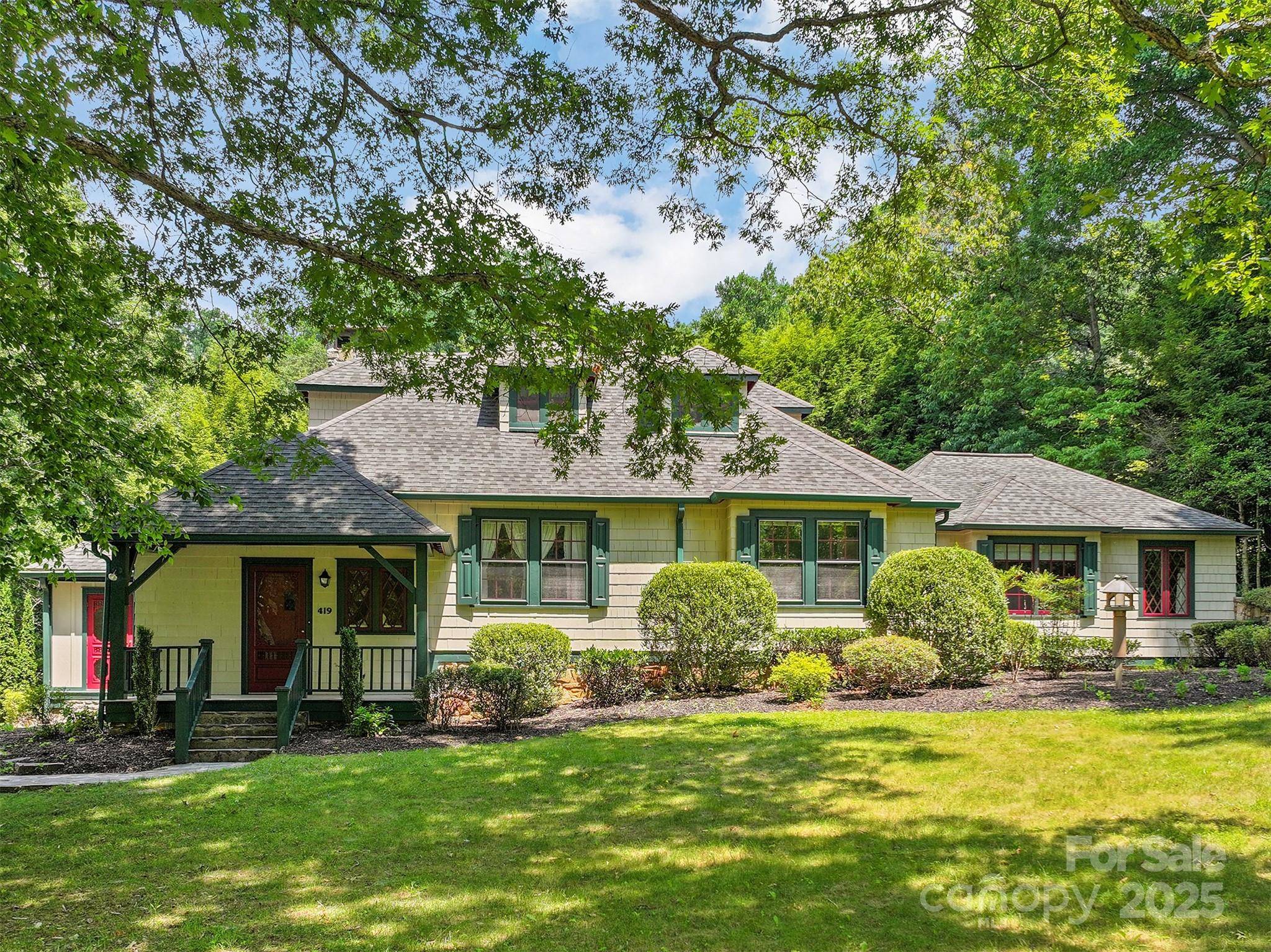 Waynesville, NC 28786,419 Country Club DR