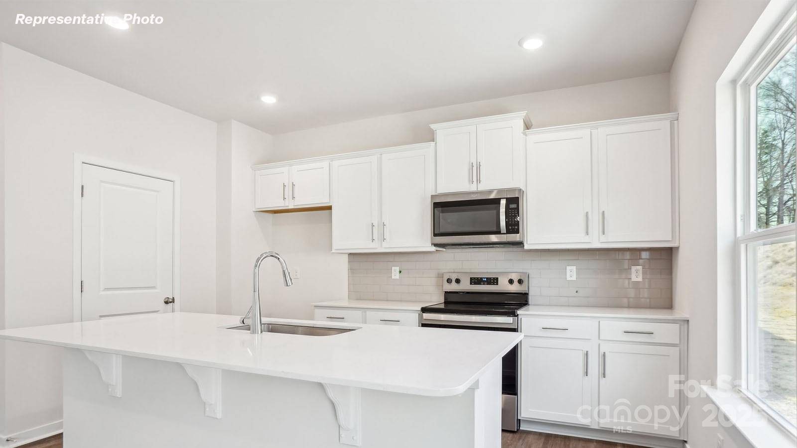 Dallas, NC 28034,5062 Beargrass DR