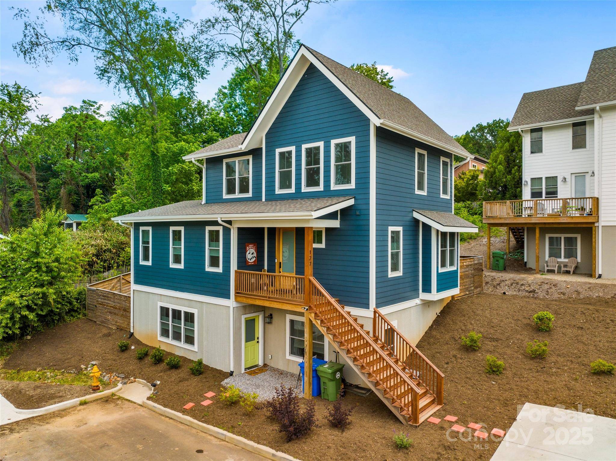 Asheville, NC 28806,127 Alma LN