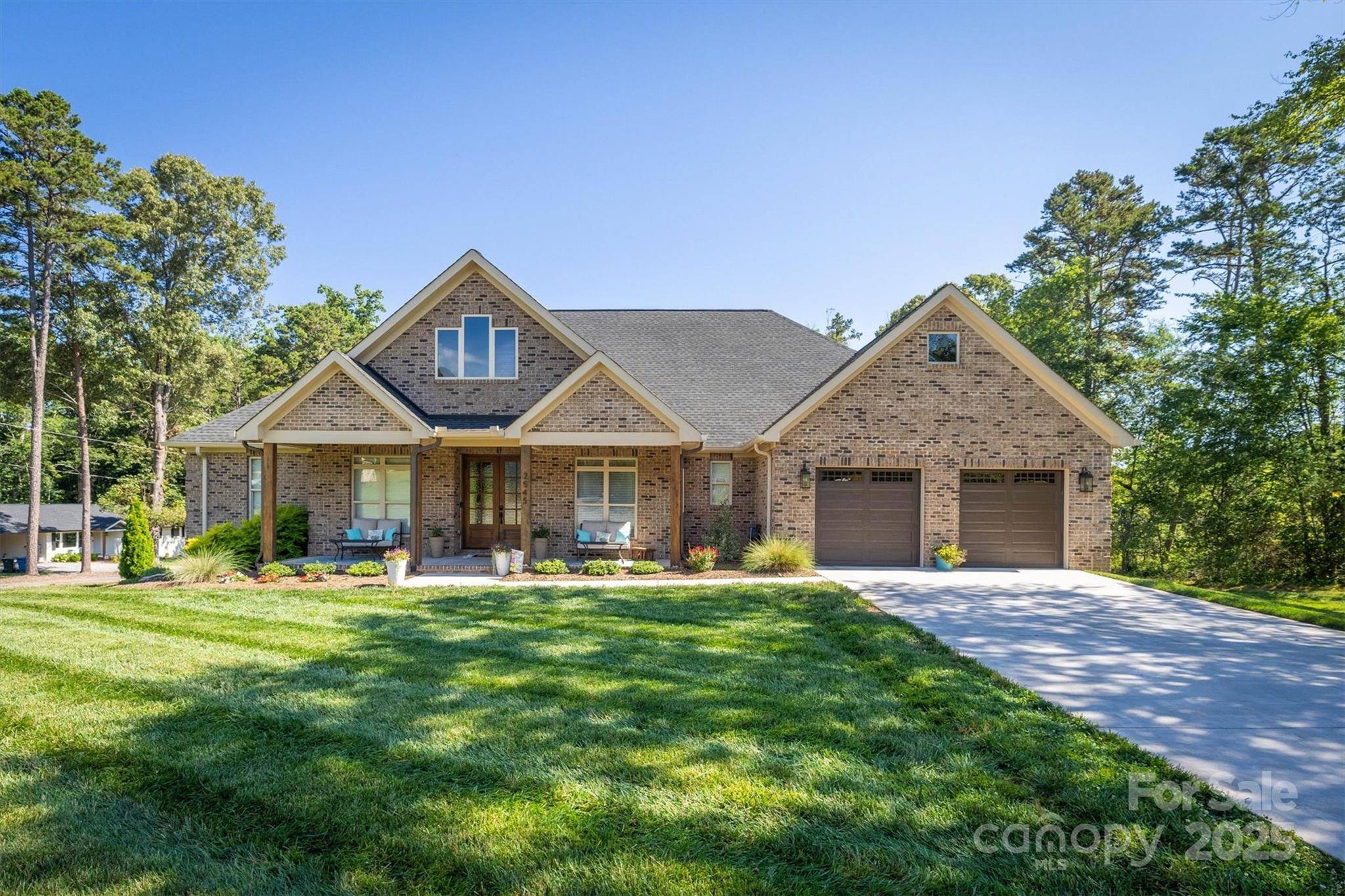 Hickory, NC 28601,2545 10th Street CT NE