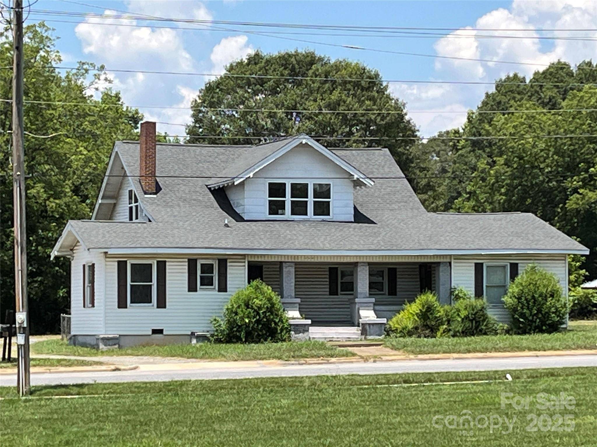 Shelby, NC 28150,509 E Grover ST
