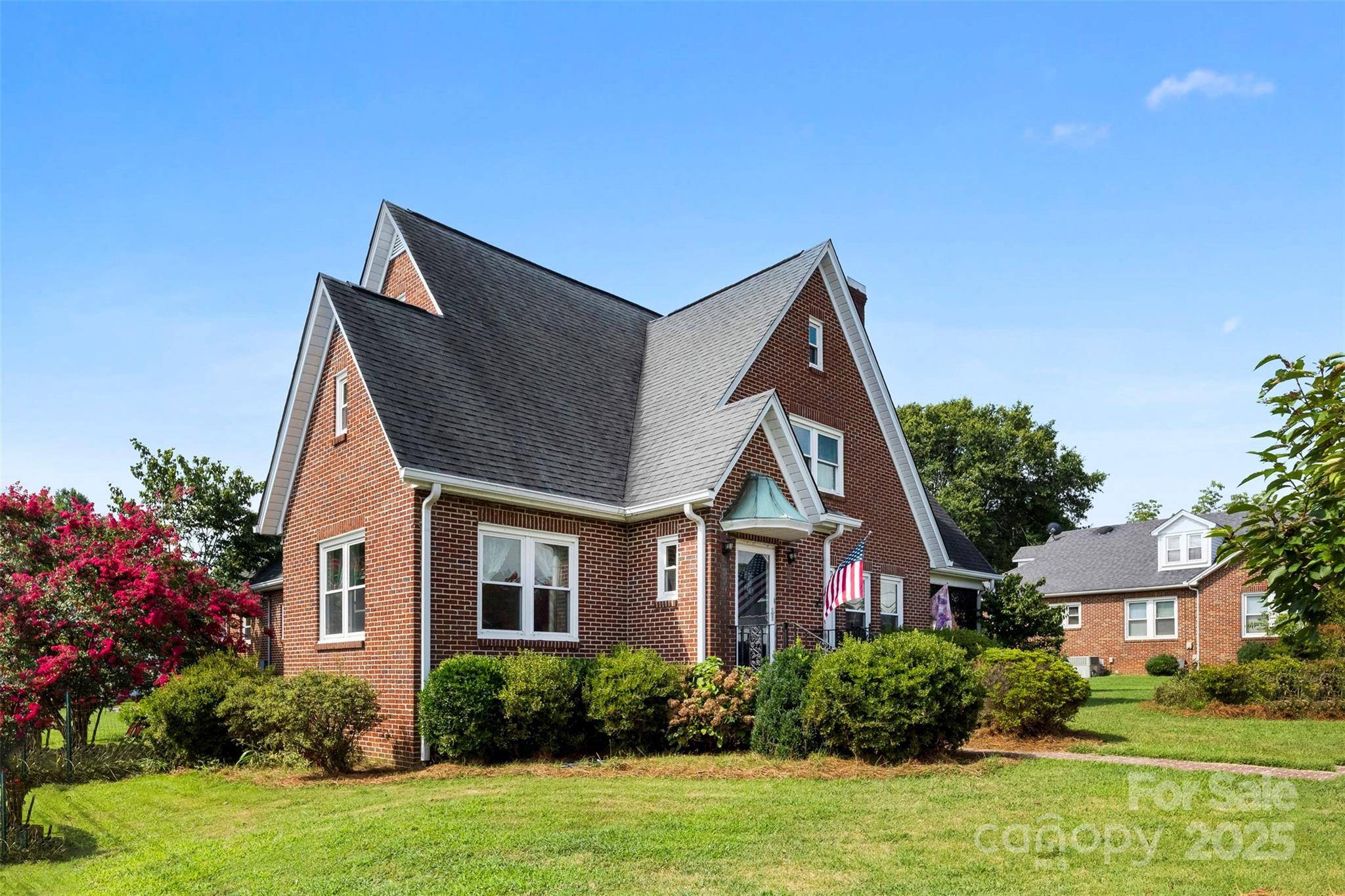 Cherryville, NC 28021,610 E Main ST